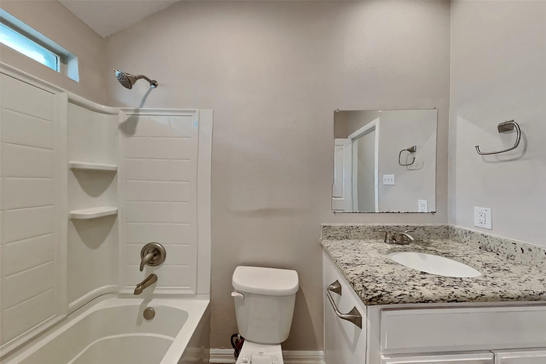 Single Family Residence For Rent in Tarrant County , 9316 Castorian Drive, Fort Worth, Texas 76131, 4 Bedroom, 2 Bathroom, 2 Garage spaces, 1,792 Sqft, built in 2019, mls#21395989, Real Estate Agent in Fort Worth, Homes For Rent in Tarrant county, Homes For Rent in Fort Worth, Realtor in Fort Worth Texas, Real Estate Brokerage Independent Realty Texas, Luminita Cordes Realtor