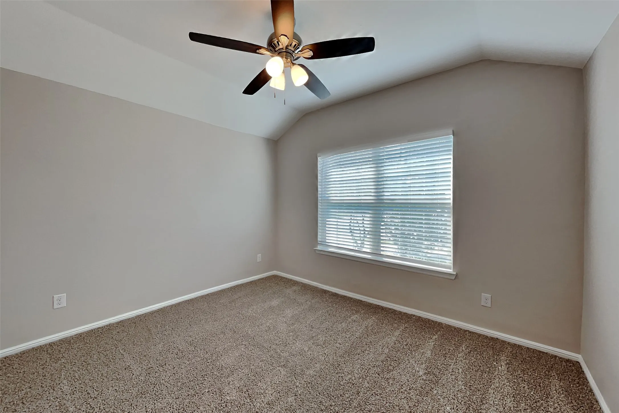 Single Family Residence For Rent in Tarrant County , 9316 Castorian Drive, Fort Worth, Texas 76131, 4 Bedroom, 2 Bathroom, 2 Garage spaces, 1,792 Sqft, built in 2019, mls#21395989, Real Estate Agent in Fort Worth, Homes For Rent in Tarrant county, Homes For Rent in Fort Worth, Realtor in Fort Worth Texas, Real Estate Brokerage Independent Realty Texas, Luminita Cordes Realtor