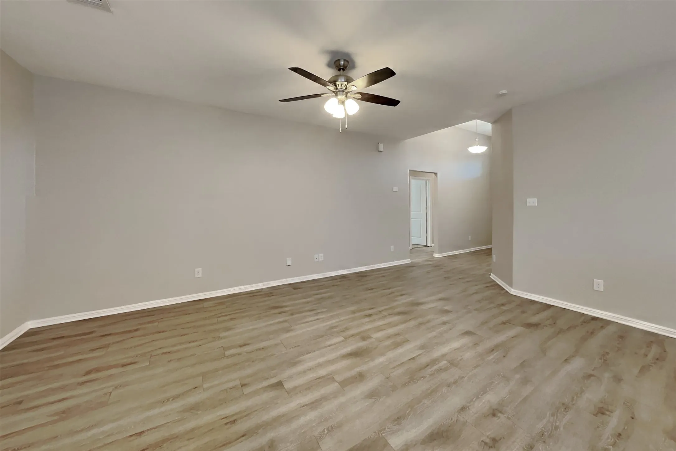 Single Family Residence For Rent in Tarrant County , 9316 Castorian Drive, Fort Worth, Texas 76131, 4 Bedroom, 2 Bathroom, 2 Garage spaces, 1,792 Sqft, built in 2019, mls#21395989, Real Estate Agent in Fort Worth, Homes For Rent in Tarrant county, Homes For Rent in Fort Worth, Realtor in Fort Worth Texas, Real Estate Brokerage Independent Realty Texas, Luminita Cordes Realtor