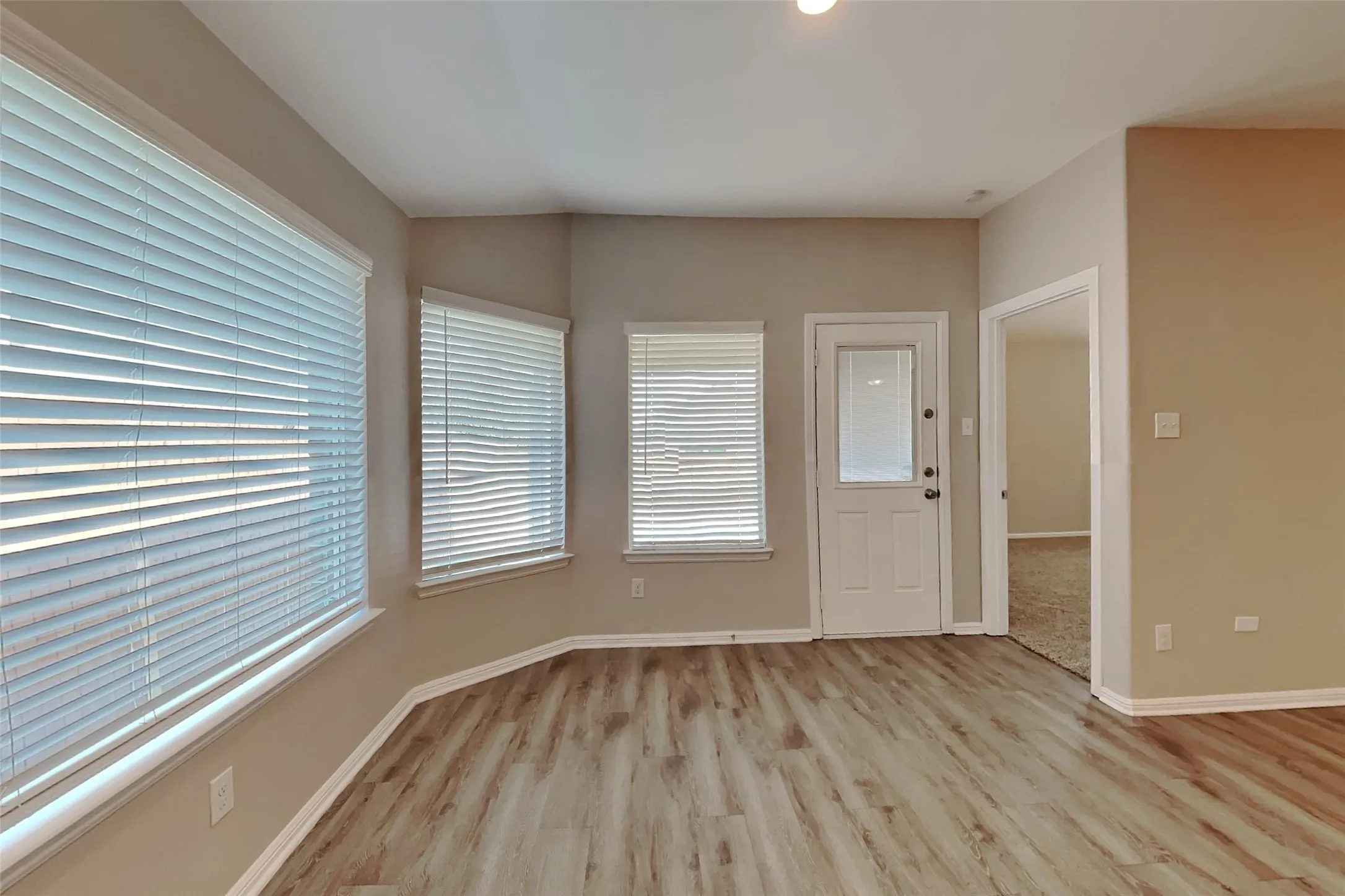 Single Family Residence For Rent in Tarrant County , 9316 Castorian Drive, Fort Worth, Texas 76131, 4 Bedroom, 2 Bathroom, 2 Garage spaces, 1,792 Sqft, built in 2019, mls#21395989, Real Estate Agent in Fort Worth, Homes For Rent in Tarrant county, Homes For Rent in Fort Worth, Realtor in Fort Worth Texas, Real Estate Brokerage Independent Realty Texas, Luminita Cordes Realtor