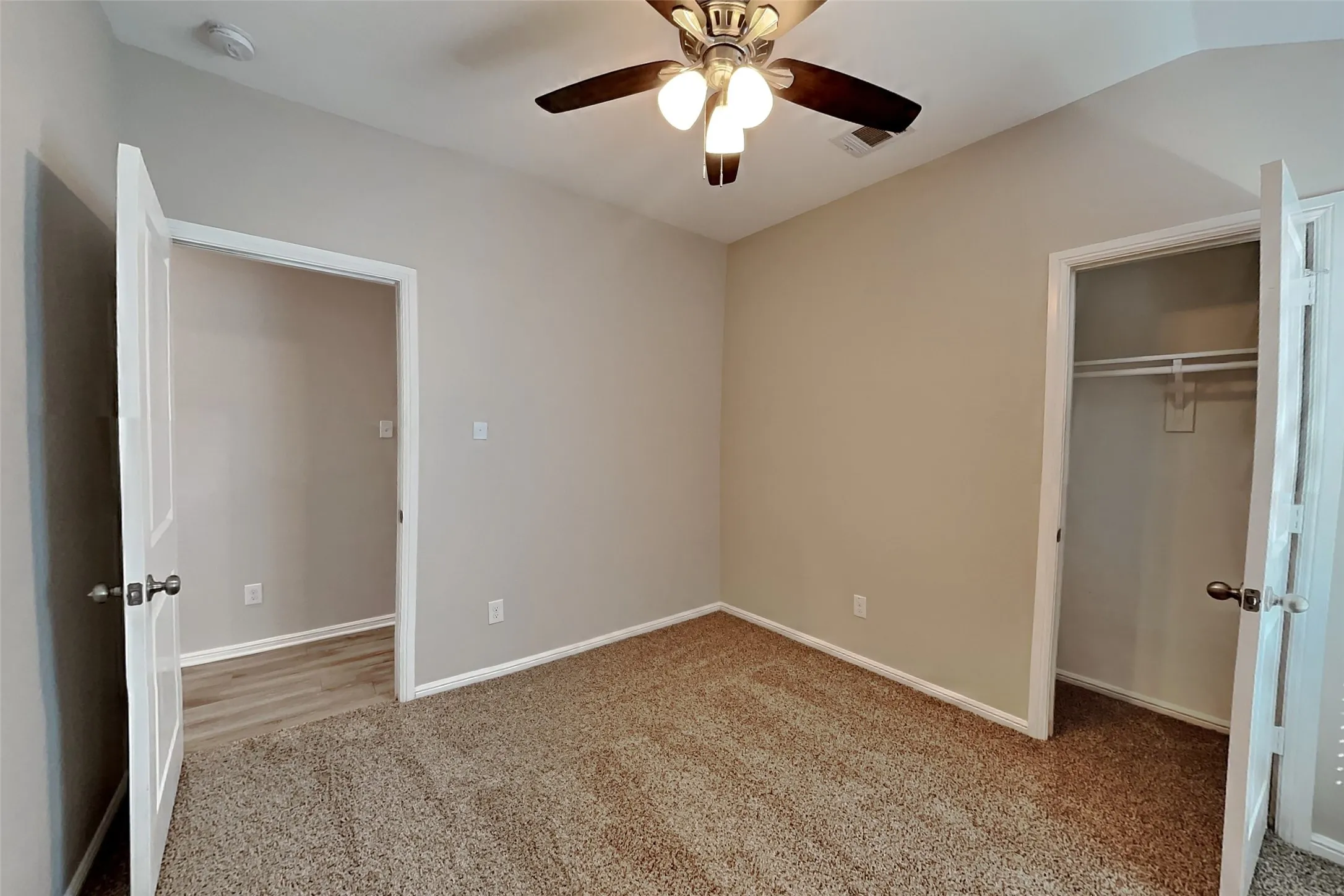 Single Family Residence For Rent in Tarrant County , 9316 Castorian Drive, Fort Worth, Texas 76131, 4 Bedroom, 2 Bathroom, 2 Garage spaces, 1,792 Sqft, built in 2019, mls#21395989, Real Estate Agent in Fort Worth, Homes For Rent in Tarrant county, Homes For Rent in Fort Worth, Realtor in Fort Worth Texas, Real Estate Brokerage Independent Realty Texas, Luminita Cordes Realtor