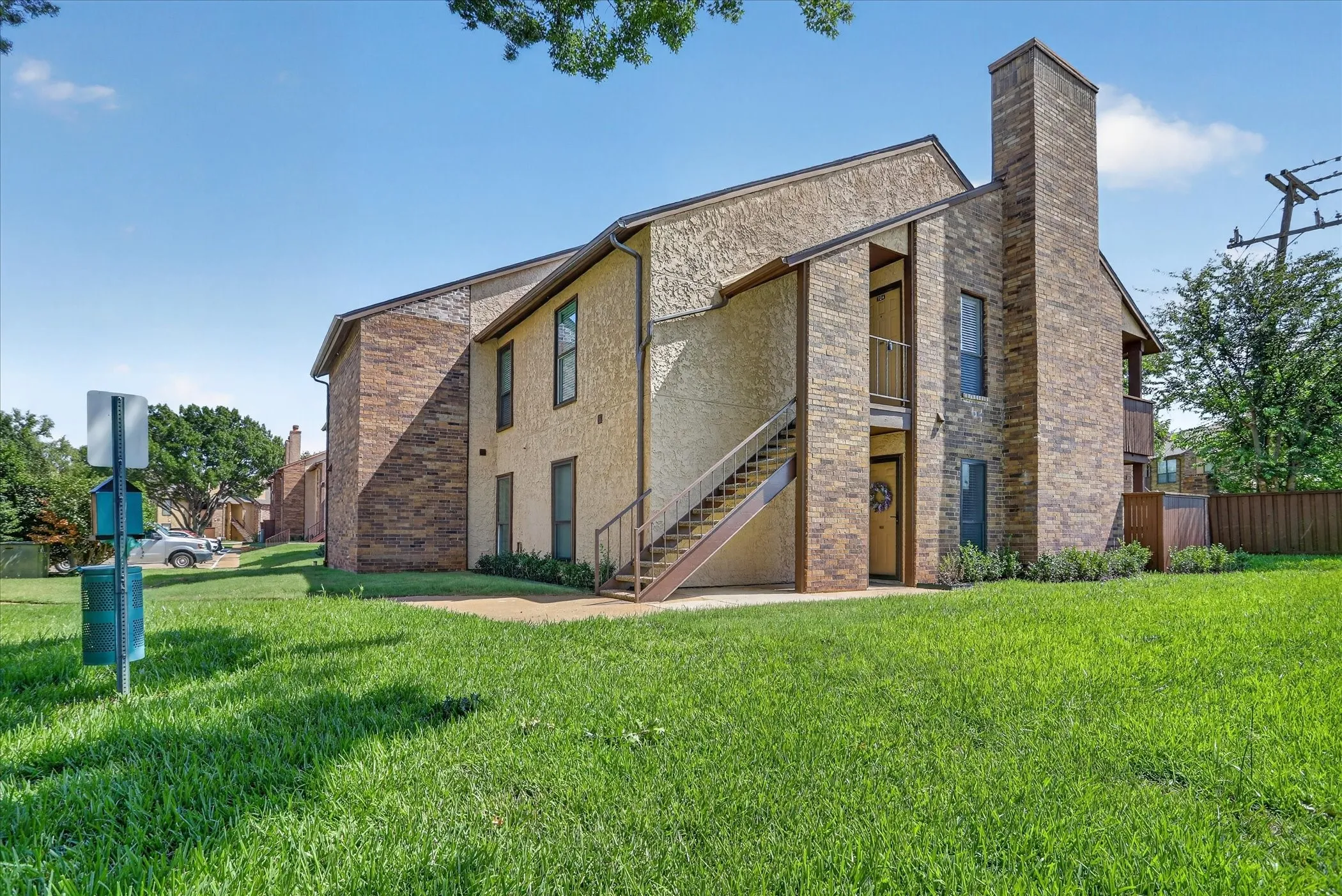 Condominium For Sale in Tarrant County , 1204 Calico Lane 721, Arlington, Texas 76011, 2 Bedroom, 1 Bathroom, Garage spaces, 963 Sqft, built in 1981, mls#21395283, Real Estate Agent in Arlington, Homes For Sale in Tarrant county, Homes For Sale in Arlington, Realtor in Arlington Texas, Real Estate Brokerage Independent Realty Texas, Luminita Cordes Realtor