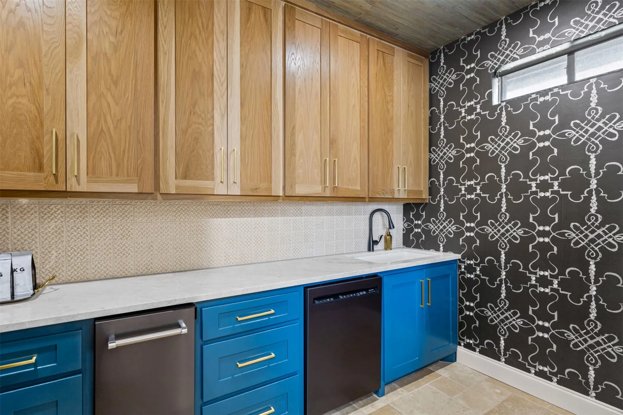 Business For Rent in Parker County , 621 N Fm 1187, Aledo, Texas 76008, 0, 0, Garage spaces, 0 Sqft, built in 1997, mls#21389565, Real Estate Agent in Aledo, Homes For Rent in Parker county, Homes For Rent in Aledo, Realtor in Aledo Texas, Real Estate Brokerage Independent Realty Texas, Luminita Cordes Realtor