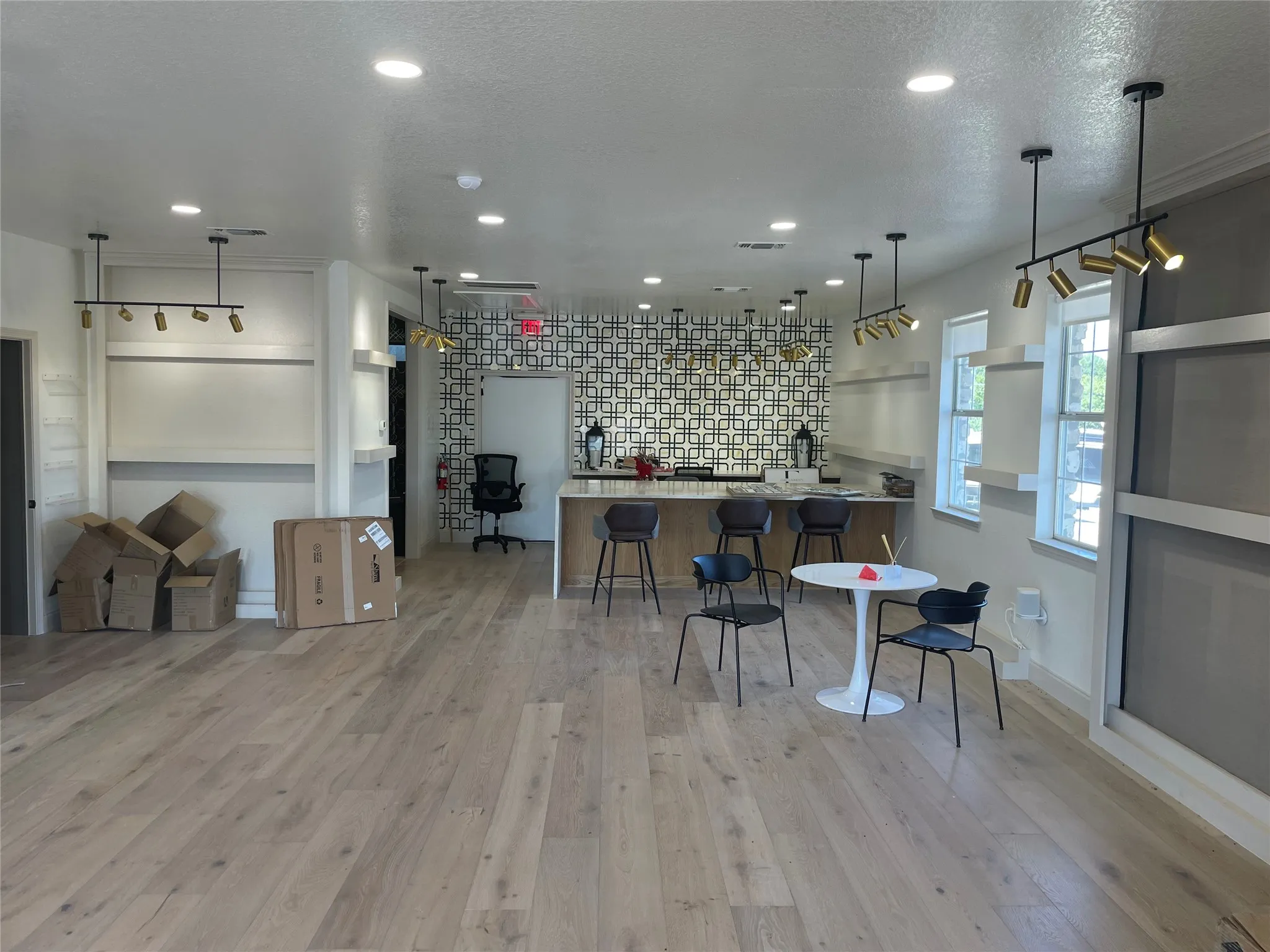 Business For Rent in Parker County , 621 N Fm 1187, Aledo, Texas 76008, 0, 0, Garage spaces, 0 Sqft, built in 1997, mls#21389565, Real Estate Agent in Aledo, Homes For Rent in Parker county, Homes For Rent in Aledo, Realtor in Aledo Texas, Real Estate Brokerage Independent Realty Texas, Luminita Cordes Realtor