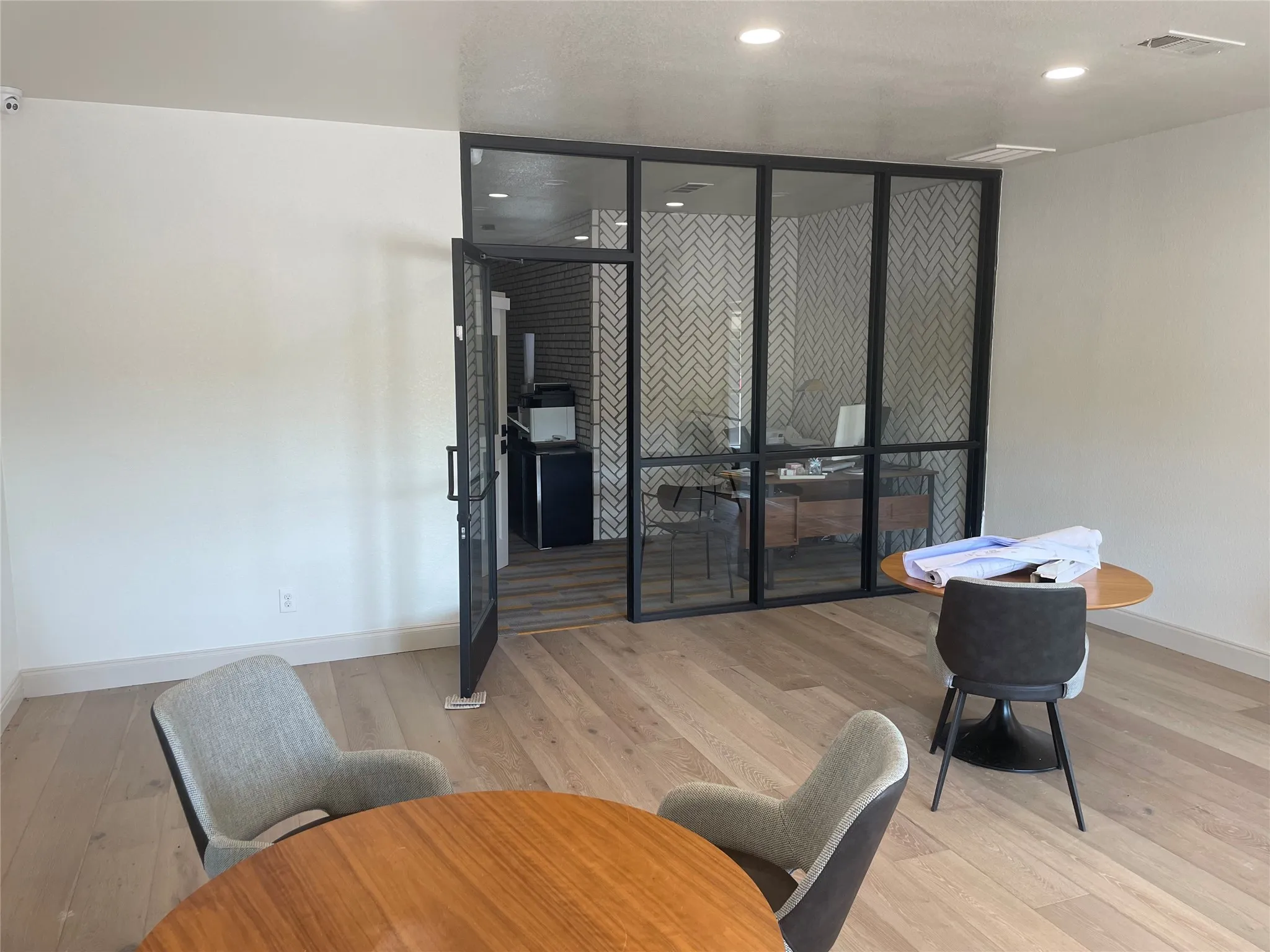 Business For Rent in Parker County , 621 N Fm 1187, Aledo, Texas 76008, 0, 0, Garage spaces, 0 Sqft, built in 1997, mls#21389565, Real Estate Agent in Aledo, Homes For Rent in Parker county, Homes For Rent in Aledo, Realtor in Aledo Texas, Real Estate Brokerage Independent Realty Texas, Luminita Cordes Realtor