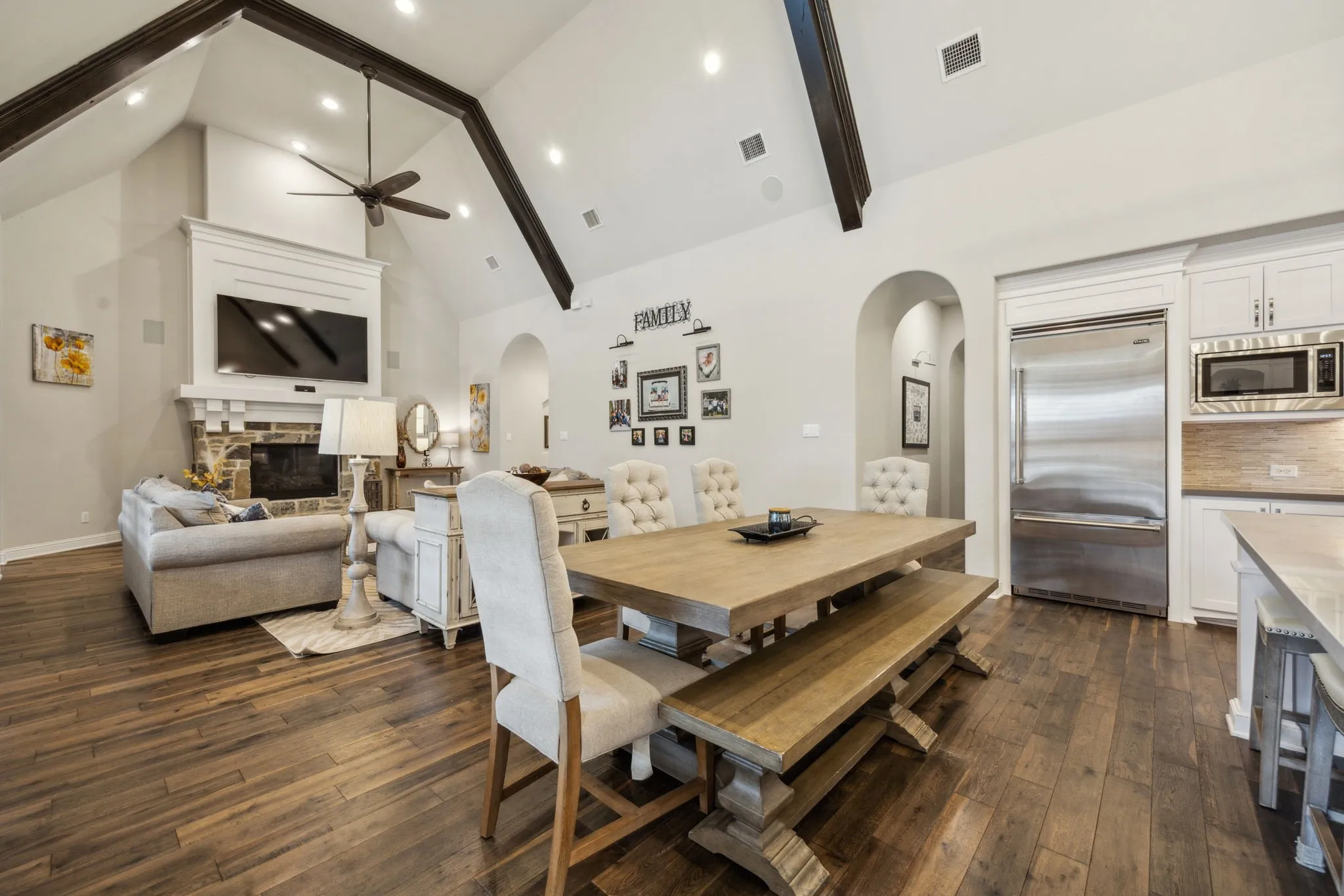 Single Family Residence For Sale in Denton County , 4401 Jasmine Way, Prosper, Texas 75078, 4 Bedroom, 5 Bathroom, 3 Garage spaces, 3,711 Sqft, built in 2016, mls#21393634, Real Estate Agent in Prosper, Homes For Sale in Denton county, Homes For Sale in Prosper, Realtor in Prosper Texas, Real Estate Brokerage Independent Realty Texas, Luminita Cordes Realtor