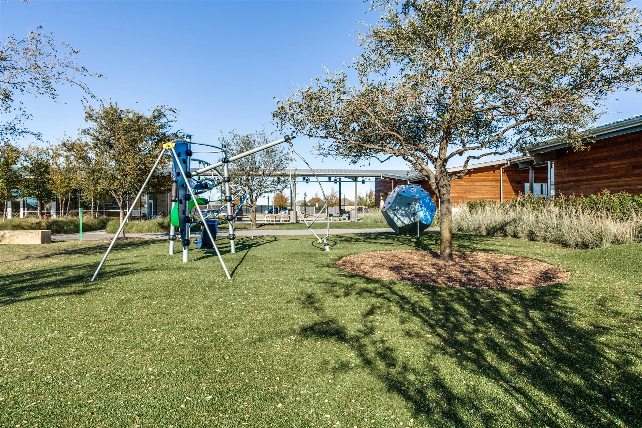 Single Family Residence For Sale in Denton County , 4401 Jasmine Way, Prosper, Texas 75078, 4 Bedroom, 5 Bathroom, 3 Garage spaces, 3,711 Sqft, built in 2016, mls#21393634, Real Estate Agent in Prosper, Homes For Sale in Denton county, Homes For Sale in Prosper, Realtor in Prosper Texas, Real Estate Brokerage Independent Realty Texas, Luminita Cordes Realtor