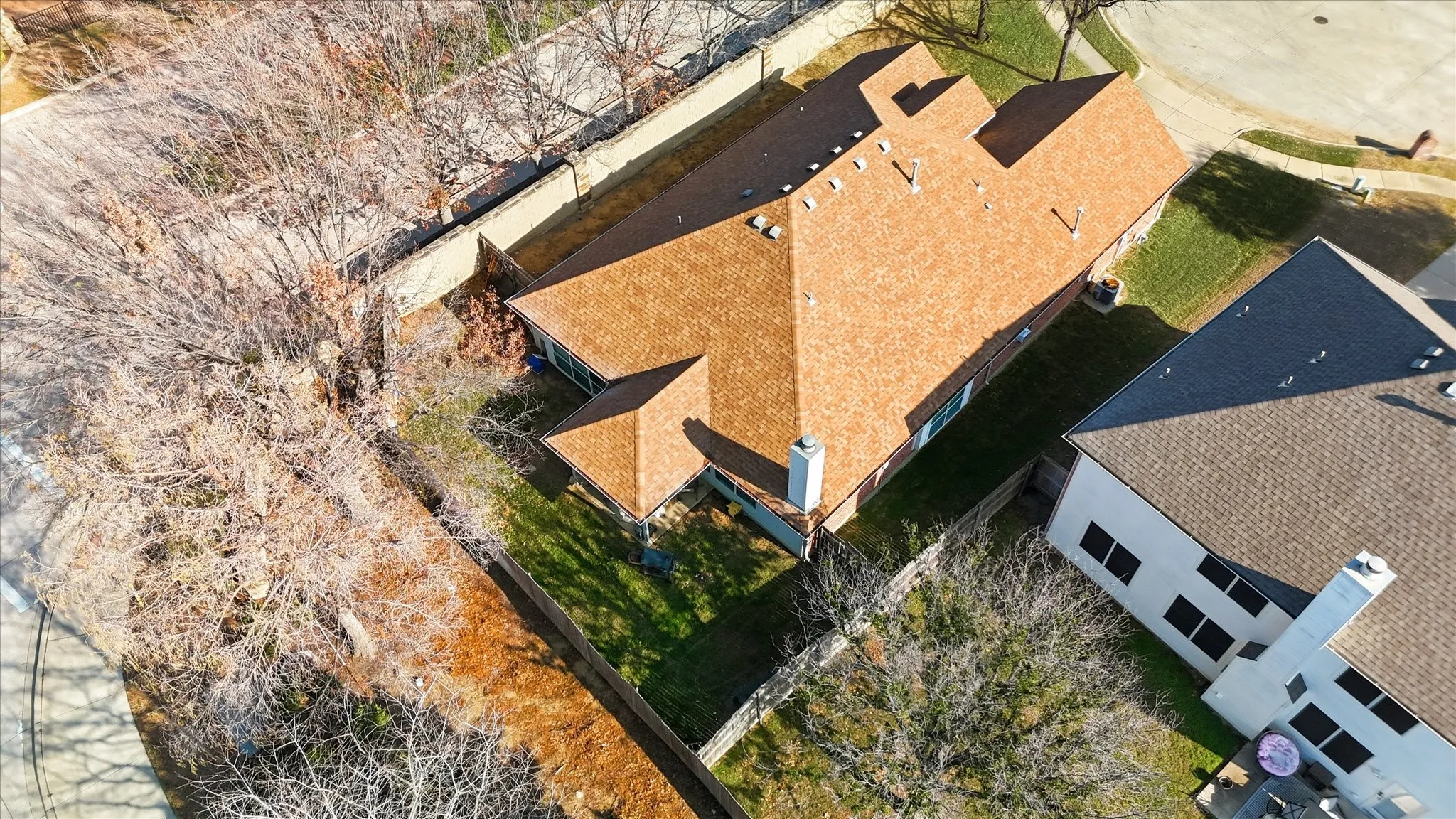 Single Family Residence For Sale in Tarrant County , 5403 Lavaca Road, Grand Prairie, Texas 75052, 4 Bedroom, 2 Bathroom, 2 Garage spaces, 2,236 Sqft, built in 2005, mls#21395982, Real Estate Agent in Grand Prairie, Homes For Sale in Tarrant county, Homes For Sale in Grand Prairie, Realtor in Grand Prairie Texas, Real Estate Brokerage Independent Realty Texas, Luminita Cordes Realtor