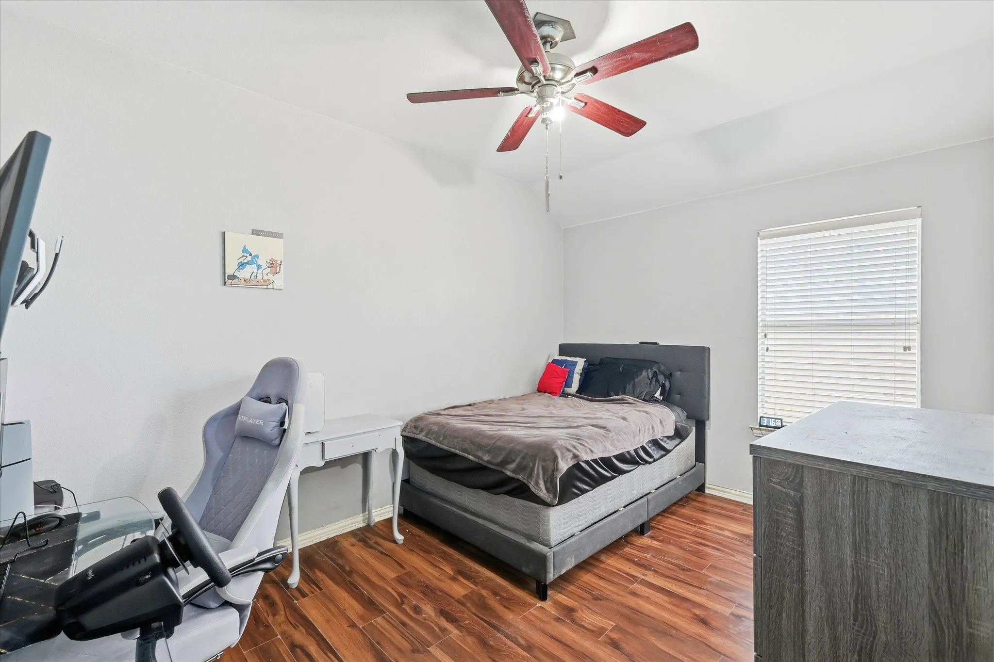 Single Family Residence For Sale in Tarrant County , 5403 Lavaca Road, Grand Prairie, Texas 75052, 4 Bedroom, 2 Bathroom, 2 Garage spaces, 2,236 Sqft, built in 2005, mls#21395982, Real Estate Agent in Grand Prairie, Homes For Sale in Tarrant county, Homes For Sale in Grand Prairie, Realtor in Grand Prairie Texas, Real Estate Brokerage Independent Realty Texas, Luminita Cordes Realtor