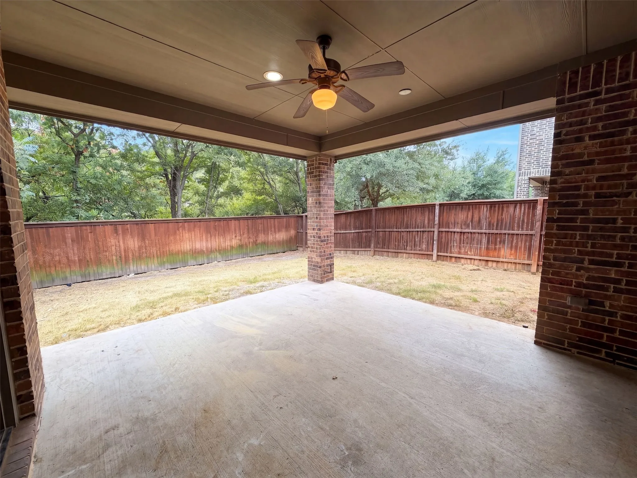 Single Family Residence For Sale in Denton County , 9332 Kaitlyn Court, Lantana, Texas 76226, 4 Bedroom, 4 Bathroom, 2 Garage spaces, 3,547 Sqft, built in 2016, mls#21396000, Real Estate Agent in Lantana, Homes For Sale in Denton county, Homes For Sale in Lantana, Realtor in Lantana Texas, Real Estate Brokerage Independent Realty Texas, Luminita Cordes Realtor