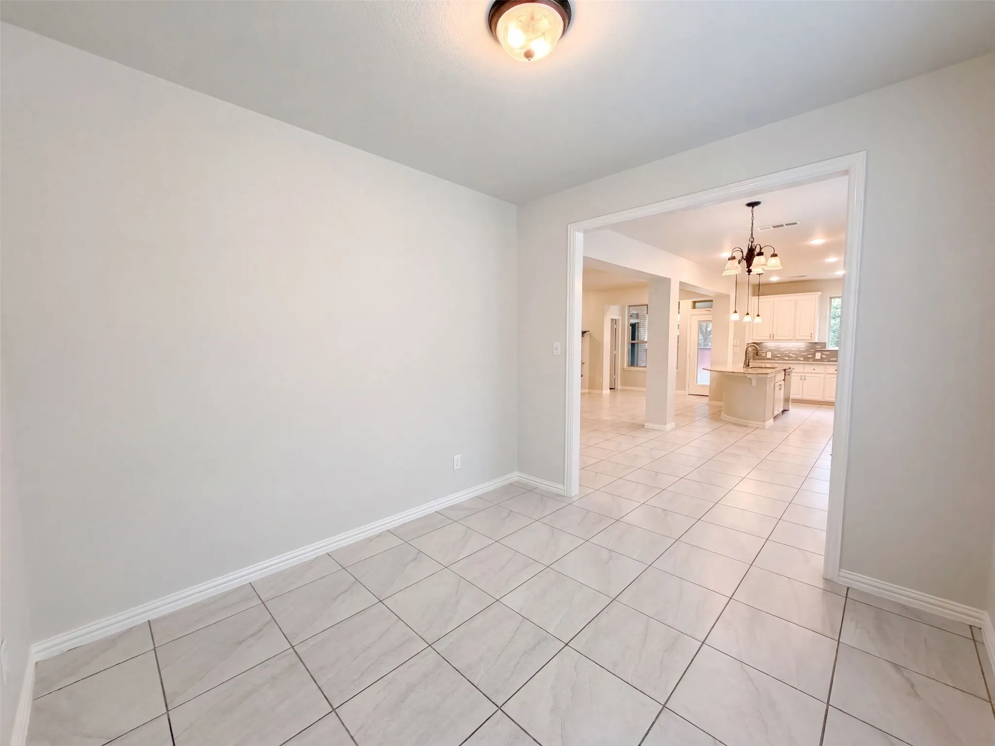 Single Family Residence For Sale in Denton County , 9332 Kaitlyn Court, Lantana, Texas 76226, 4 Bedroom, 4 Bathroom, 2 Garage spaces, 3,547 Sqft, built in 2016, mls#21396000, Real Estate Agent in Lantana, Homes For Sale in Denton county, Homes For Sale in Lantana, Realtor in Lantana Texas, Real Estate Brokerage Independent Realty Texas, Luminita Cordes Realtor