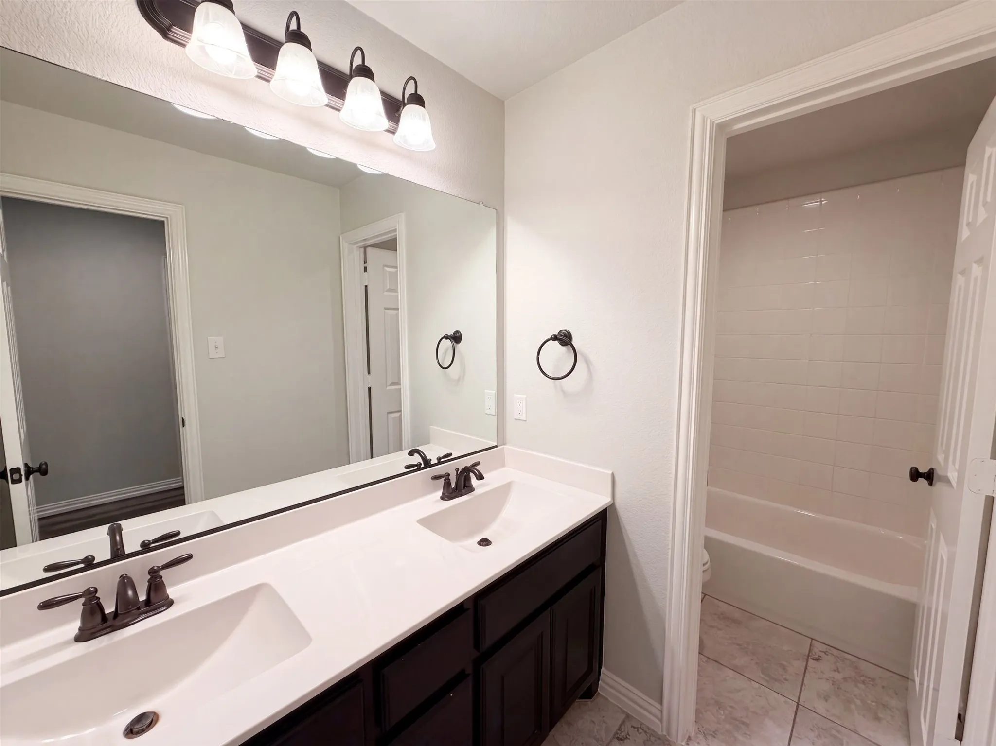 Single Family Residence For Sale in Denton County , 9332 Kaitlyn Court, Lantana, Texas 76226, 4 Bedroom, 4 Bathroom, 2 Garage spaces, 3,547 Sqft, built in 2016, mls#21396000, Real Estate Agent in Lantana, Homes For Sale in Denton county, Homes For Sale in Lantana, Realtor in Lantana Texas, Real Estate Brokerage Independent Realty Texas, Luminita Cordes Realtor