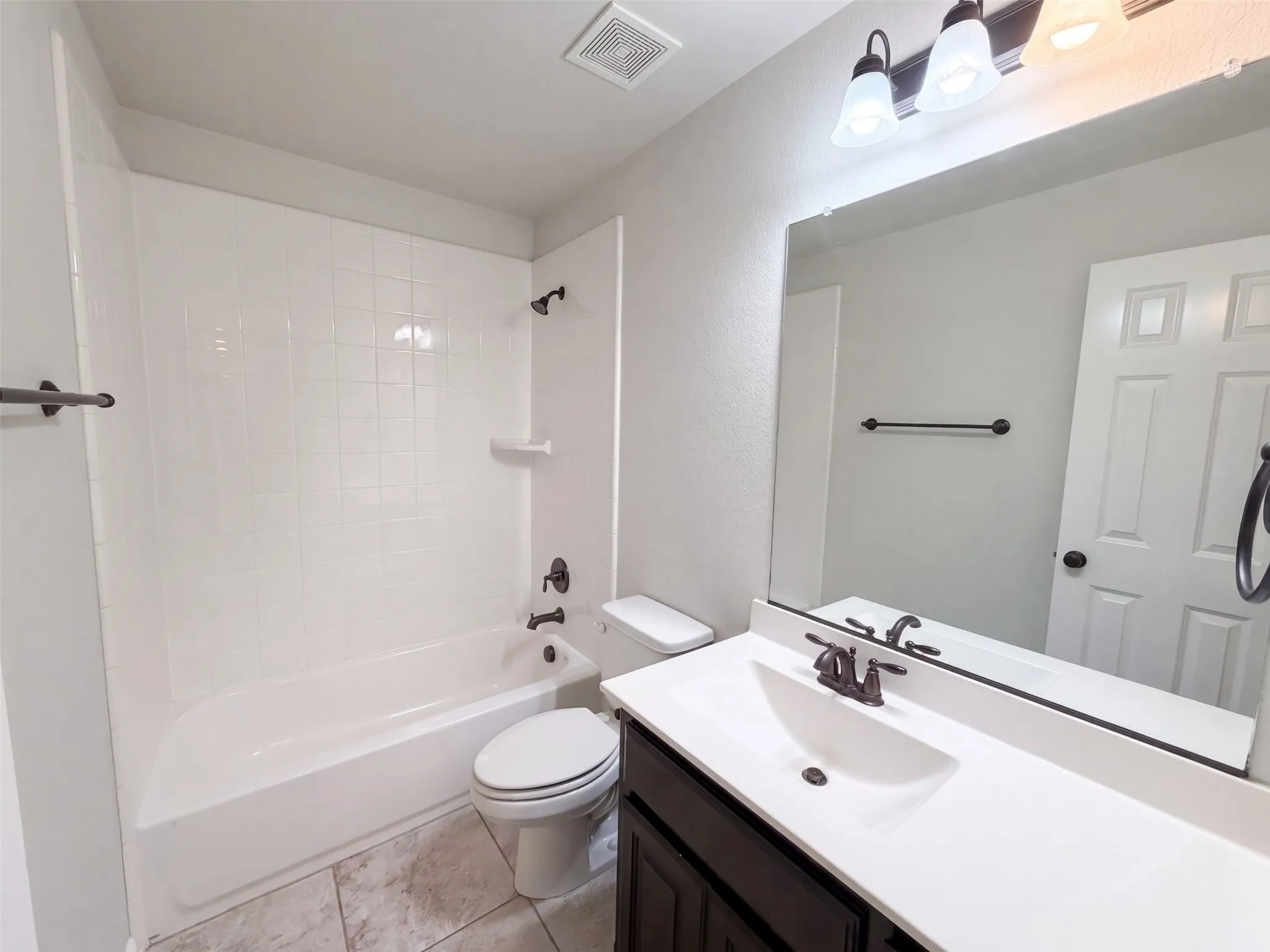 Single Family Residence For Sale in Denton County , 9332 Kaitlyn Court, Lantana, Texas 76226, 4 Bedroom, 4 Bathroom, 2 Garage spaces, 3,547 Sqft, built in 2016, mls#21396000, Real Estate Agent in Lantana, Homes For Sale in Denton county, Homes For Sale in Lantana, Realtor in Lantana Texas, Real Estate Brokerage Independent Realty Texas, Luminita Cordes Realtor