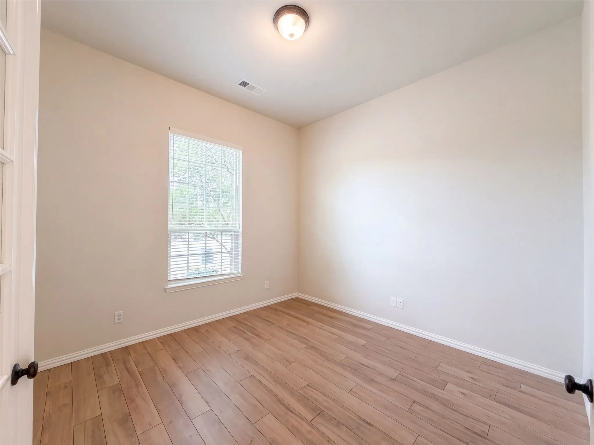 Single Family Residence For Sale in Denton County , 9332 Kaitlyn Court, Lantana, Texas 76226, 4 Bedroom, 4 Bathroom, 2 Garage spaces, 3,547 Sqft, built in 2016, mls#21396000, Real Estate Agent in Lantana, Homes For Sale in Denton county, Homes For Sale in Lantana, Realtor in Lantana Texas, Real Estate Brokerage Independent Realty Texas, Luminita Cordes Realtor