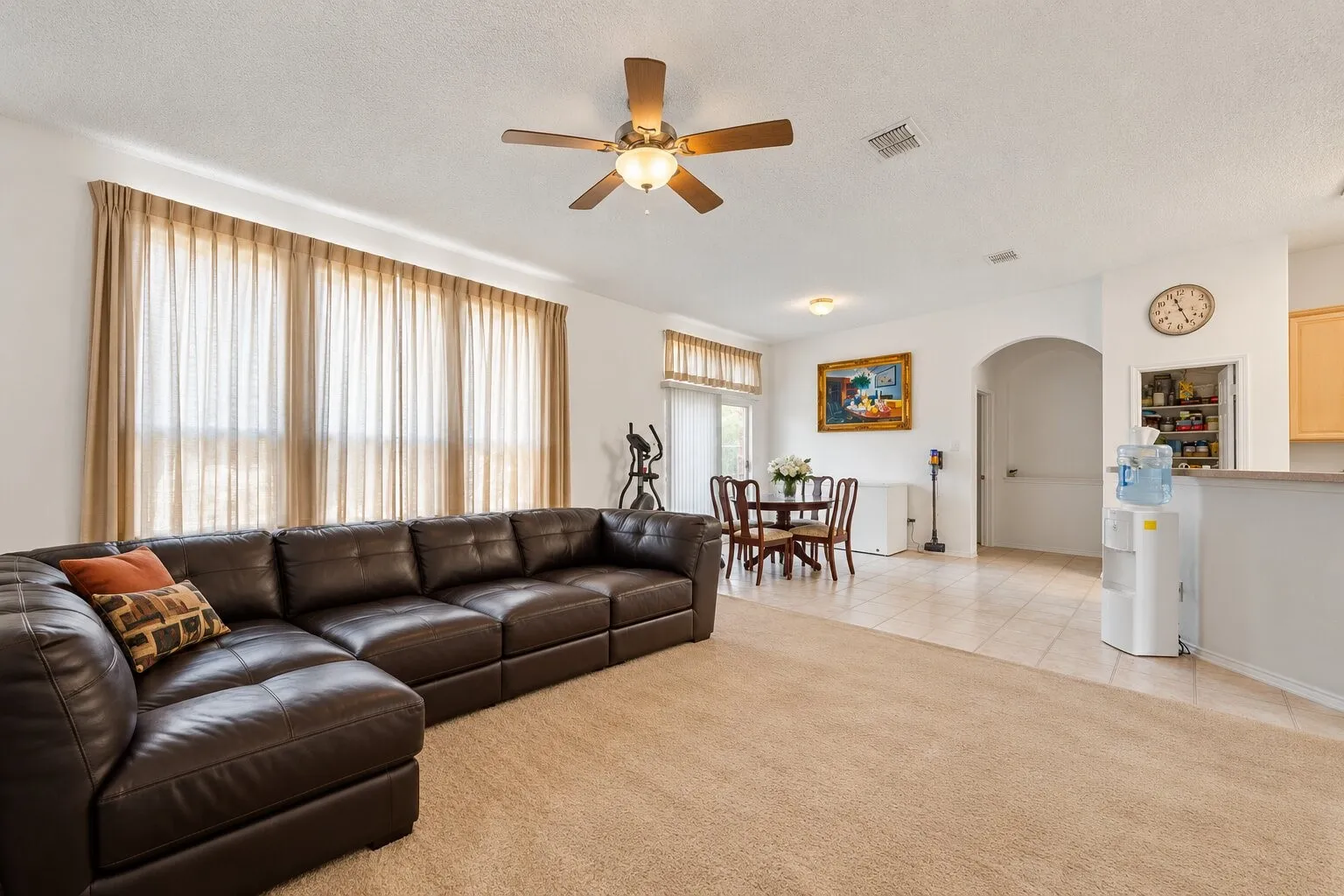 Single Family Residence For Sale in Tarrant County , 3407 Bryce Canyon, Grand Prairie, Texas 75052, 4 Bedroom, 2 Bathroom, 2 Garage spaces, 2,226 Sqft, built in 2002, mls#21389323, Real Estate Agent in Grand Prairie, Homes For Sale in Tarrant county, Homes For Sale in Grand Prairie, Realtor in Grand Prairie Texas, Real Estate Brokerage Independent Realty Texas, Luminita Cordes Realtor