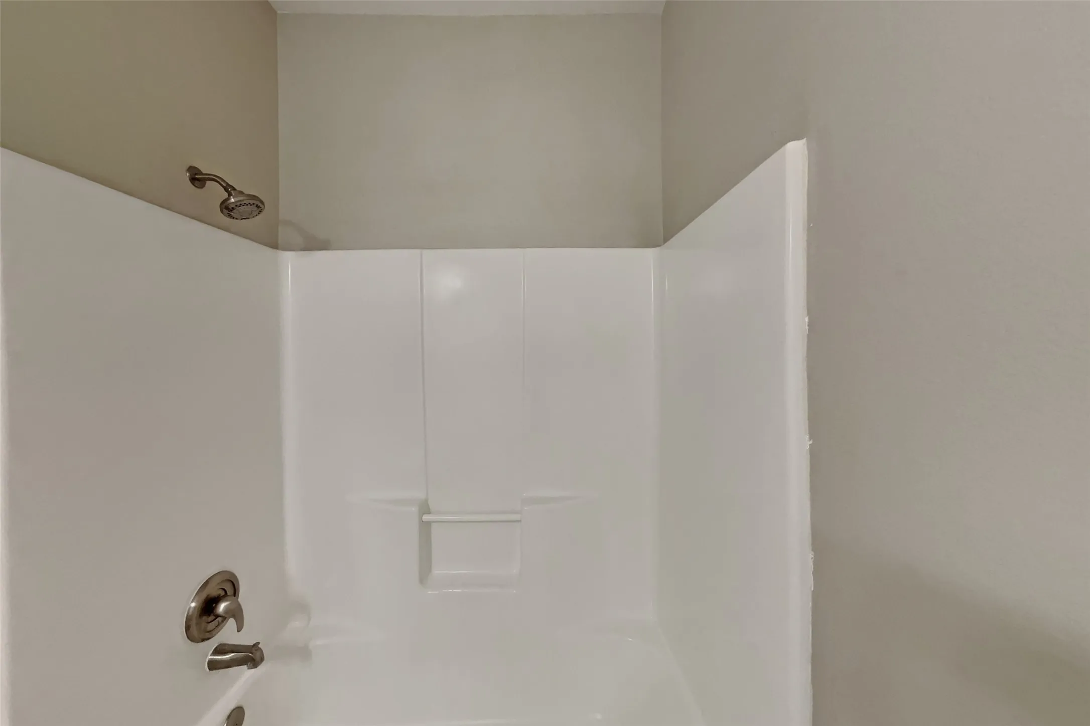 Single Family Residence For Rent in Denton County , 2021 Hickory Drive, Little Elm, Texas 75068, 3 Bedroom, 2 Bathroom, 2 Garage spaces, 2,136 Sqft, built in 2000, mls#21396013, Real Estate Agent in Little Elm, Homes For Rent in Denton county, Homes For Rent in Little Elm, Realtor in Little Elm Texas, Real Estate Brokerage Independent Realty Texas, Luminita Cordes Realtor