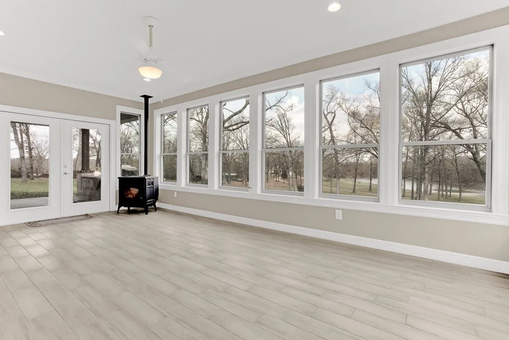 Single Family Residence For Sale in Smith County , 22782 N US Highway 69, Mineola, Texas 75773, 3 Bedroom, 3 Bathroom, 2 Garage spaces, 2,996 Sqft, built in 2018, mls#21396019, Real Estate Agent in Mineola, Homes For Sale in Smith county, Homes For Sale in Mineola, Realtor in Mineola Texas, Real Estate Brokerage Independent Realty Texas, Luminita Cordes Realtor