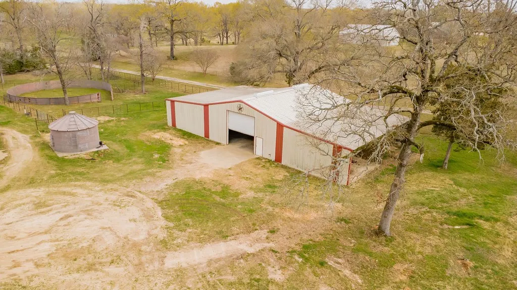 Single Family Residence For Sale in Smith County , 22782 N US Highway 69, Mineola, Texas 75773, 3 Bedroom, 3 Bathroom, 2 Garage spaces, 2,996 Sqft, built in 2018, mls#21396019, Real Estate Agent in Mineola, Homes For Sale in Smith county, Homes For Sale in Mineola, Realtor in Mineola Texas, Real Estate Brokerage Independent Realty Texas, Luminita Cordes Realtor