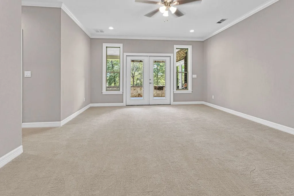 Single Family Residence For Sale in Smith County , 22782 N US Highway 69, Mineola, Texas 75773, 3 Bedroom, 3 Bathroom, 2 Garage spaces, 2,996 Sqft, built in 2018, mls#21396019, Real Estate Agent in Mineola, Homes For Sale in Smith county, Homes For Sale in Mineola, Realtor in Mineola Texas, Real Estate Brokerage Independent Realty Texas, Luminita Cordes Realtor