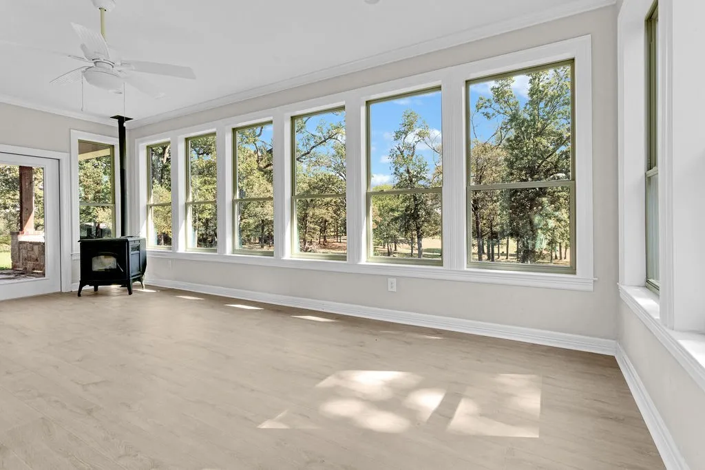 Single Family Residence For Sale in Smith County , 22782 N US Highway 69, Mineola, Texas 75773, 3 Bedroom, 3 Bathroom, 2 Garage spaces, 2,996 Sqft, built in 2018, mls#21396019, Real Estate Agent in Mineola, Homes For Sale in Smith county, Homes For Sale in Mineola, Realtor in Mineola Texas, Real Estate Brokerage Independent Realty Texas, Luminita Cordes Realtor