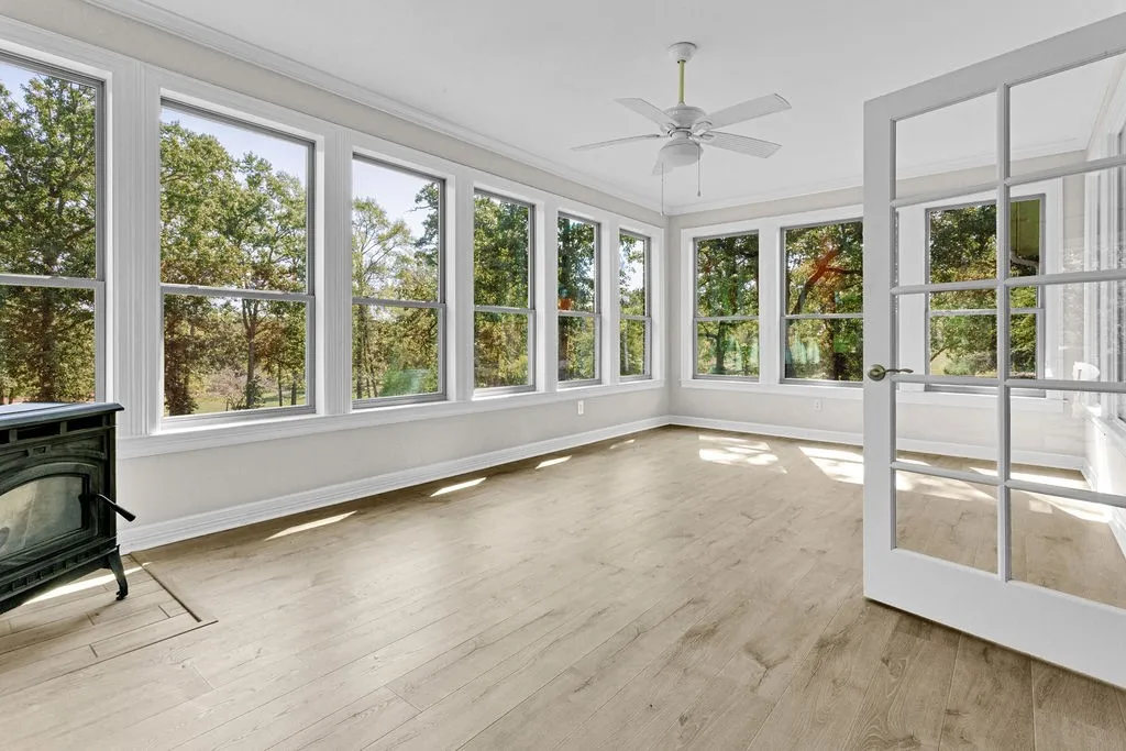 Single Family Residence For Sale in Smith County , 22782 N US Highway 69, Mineola, Texas 75773, 3 Bedroom, 3 Bathroom, 2 Garage spaces, 2,996 Sqft, built in 2018, mls#21396019, Real Estate Agent in Mineola, Homes For Sale in Smith county, Homes For Sale in Mineola, Realtor in Mineola Texas, Real Estate Brokerage Independent Realty Texas, Luminita Cordes Realtor