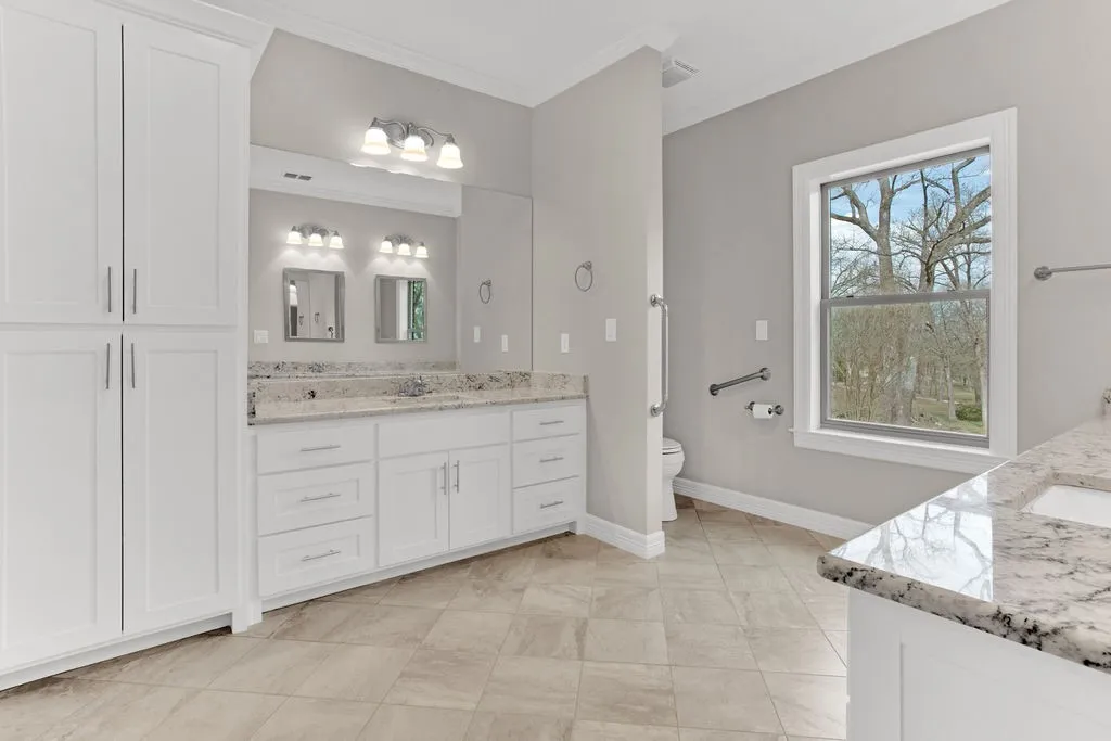 Single Family Residence For Sale in Smith County , 22782 N US Highway 69, Mineola, Texas 75773, 3 Bedroom, 3 Bathroom, 2 Garage spaces, 2,996 Sqft, built in 2018, mls#21396019, Real Estate Agent in Mineola, Homes For Sale in Smith county, Homes For Sale in Mineola, Realtor in Mineola Texas, Real Estate Brokerage Independent Realty Texas, Luminita Cordes Realtor