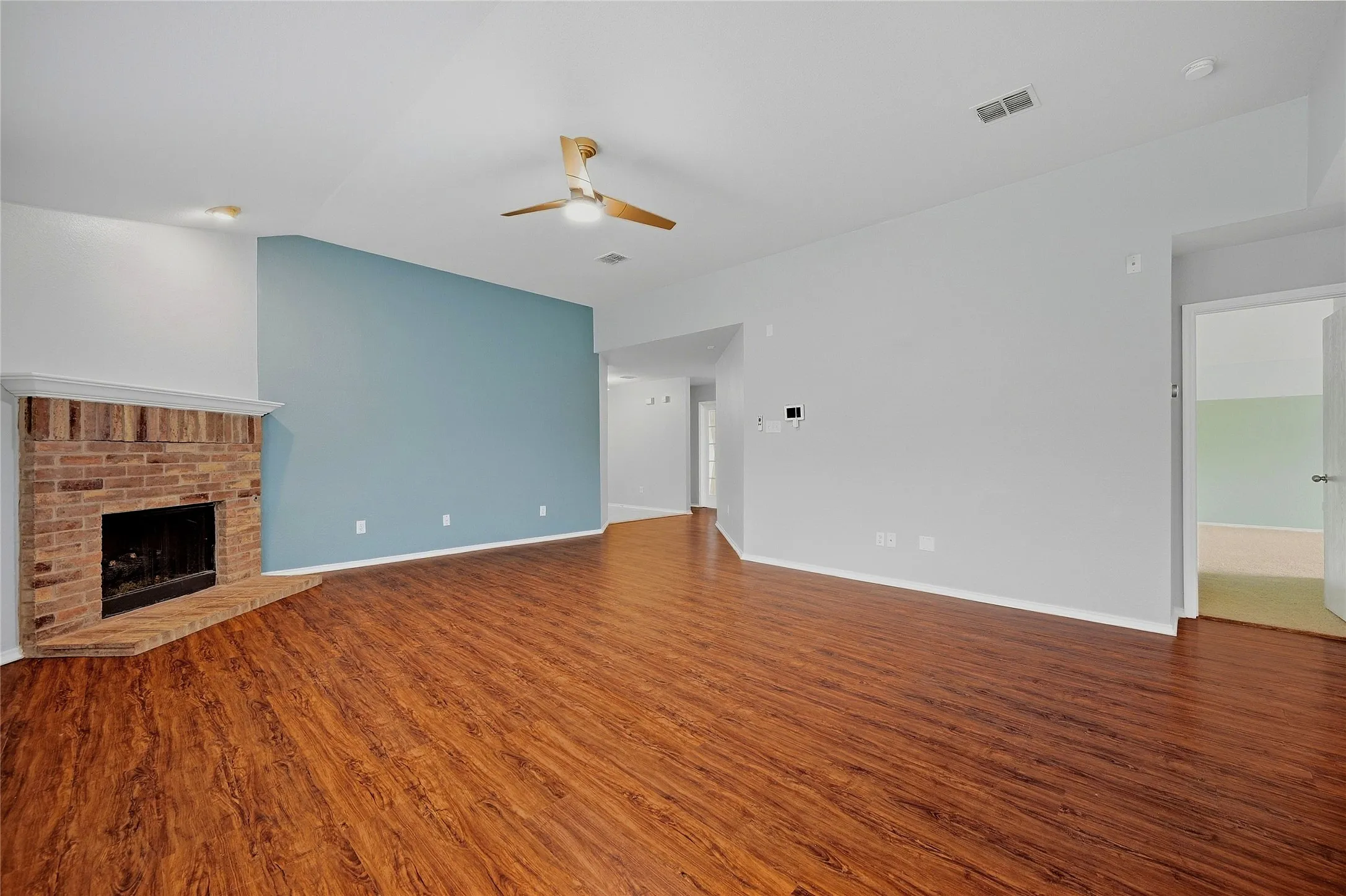 Single Family Residence For Rent in Grayson County , 3518 Portsmouth Place, Sherman, Texas 75092, 4 Bedroom, 2 Bathroom, 2 Garage spaces, 1,908 Sqft, built in 2005, mls#21396005, Real Estate Agent in Sherman, Homes For Rent in Grayson county, Homes For Rent in Sherman, Realtor in Sherman Texas, Real Estate Brokerage Independent Realty Texas, Luminita Cordes Realtor
