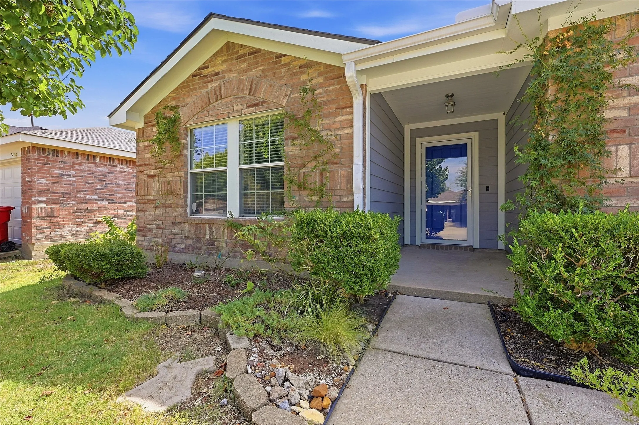 Single Family Residence For Rent in Grayson County , 3518 Portsmouth Place, Sherman, Texas 75092, 4 Bedroom, 2 Bathroom, 2 Garage spaces, 1,908 Sqft, built in 2005, mls#21396005, Real Estate Agent in Sherman, Homes For Rent in Grayson county, Homes For Rent in Sherman, Realtor in Sherman Texas, Real Estate Brokerage Independent Realty Texas, Luminita Cordes Realtor