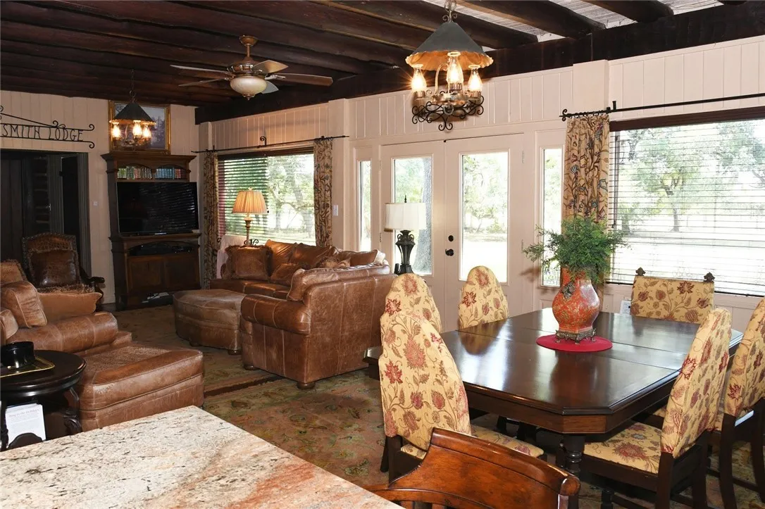 Farm For Sale in Freestone County , 1747 W Highway 84, Mexia, Texas 76667, 5 Bedroom, 5 Bathroom, Garage spaces, 4,276 Sqft, built in 1933, mls#21394841, Real Estate Agent in Mexia, Homes For Sale in Freestone county, Homes For Sale in Mexia, Realtor in Mexia Texas, Real Estate Brokerage Independent Realty Texas, Luminita Cordes Realtor