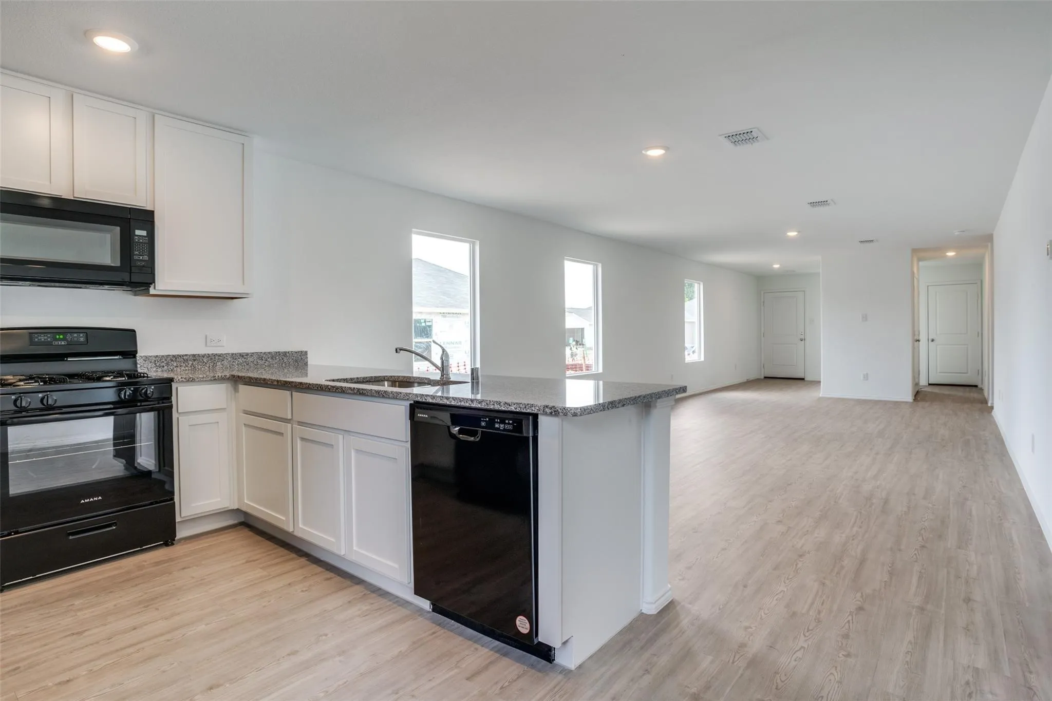 Single Family Residence For Rent in Collin County , 3412 Flicker Lane, Mc Kinney, Texas 75071, 3 Bedroom, 2 Bathroom, 2 Garage spaces, 1,407 Sqft, built in 2024, mls#21395941, Real Estate Agent in Mc Kinney, Homes For Rent in Collin county, Homes For Rent in Mc Kinney, Realtor in Mc Kinney Texas, Real Estate Brokerage Independent Realty Texas, Luminita Cordes Realtor