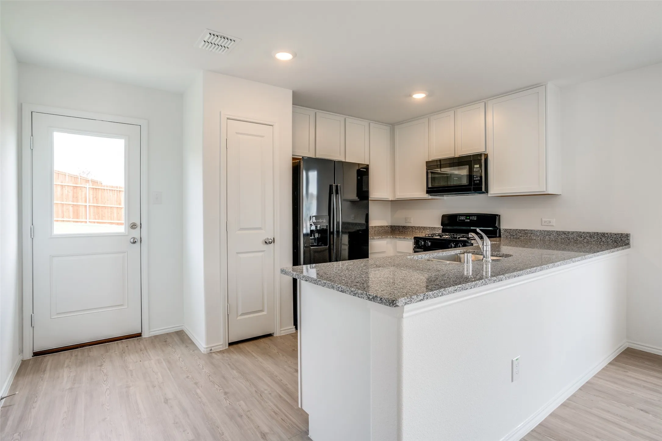 Single Family Residence For Rent in Collin County , 3412 Flicker Lane, Mc Kinney, Texas 75071, 3 Bedroom, 2 Bathroom, 2 Garage spaces, 1,407 Sqft, built in 2024, mls#21395941, Real Estate Agent in Mc Kinney, Homes For Rent in Collin county, Homes For Rent in Mc Kinney, Realtor in Mc Kinney Texas, Real Estate Brokerage Independent Realty Texas, Luminita Cordes Realtor