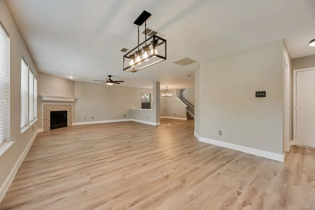 Single Family Residence For Rent in Collin County , 1316 Hunter Lane, Celina, Texas 75009, 4 Bedroom, 3 Bathroom, 2 Garage spaces, 2,539 Sqft, built in 2003, mls#21391859, Real Estate Agent in Celina, Homes For Rent in Collin county, Homes For Rent in Celina, Realtor in Celina Texas, Real Estate Brokerage Independent Realty Texas, Luminita Cordes Realtor