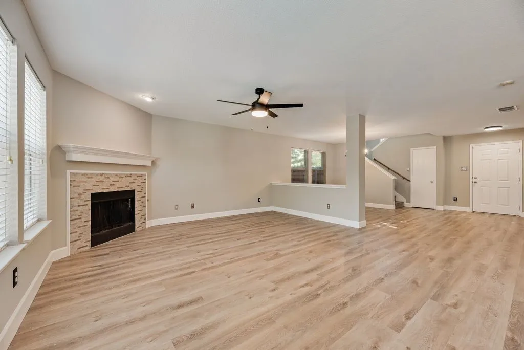 Single Family Residence For Rent in Collin County , 1316 Hunter Lane, Celina, Texas 75009, 4 Bedroom, 3 Bathroom, 2 Garage spaces, 2,539 Sqft, built in 2003, mls#21391859, Real Estate Agent in Celina, Homes For Rent in Collin county, Homes For Rent in Celina, Realtor in Celina Texas, Real Estate Brokerage Independent Realty Texas, Luminita Cordes Realtor