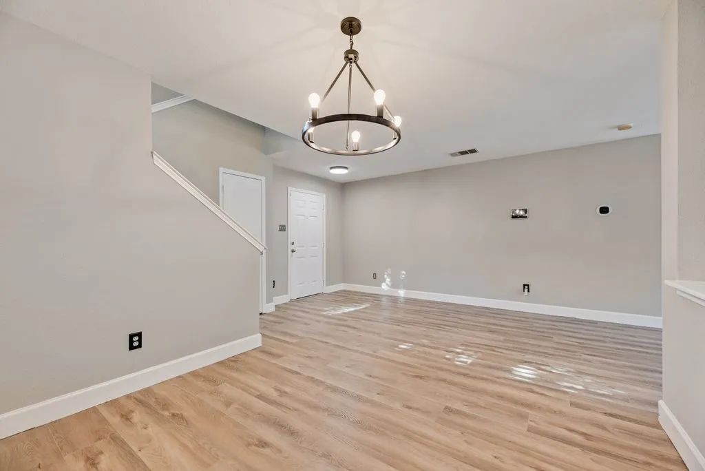 Single Family Residence For Rent in Collin County , 1316 Hunter Lane, Celina, Texas 75009, 4 Bedroom, 3 Bathroom, 2 Garage spaces, 2,539 Sqft, built in 2003, mls#21391859, Real Estate Agent in Celina, Homes For Rent in Collin county, Homes For Rent in Celina, Realtor in Celina Texas, Real Estate Brokerage Independent Realty Texas, Luminita Cordes Realtor