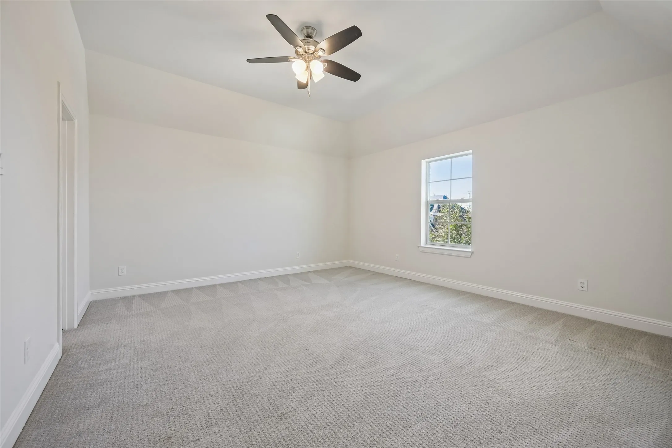 Single Family Residence For Sale in Denton County , 2156 Alcove Drive, Frisco, Texas 75034, 4 Bedroom, 4 Bathroom, 2 Garage spaces, 4,587 Sqft, built in 2016, mls#21396020, Real Estate Agent in Frisco, Homes For Sale in Denton county, Homes For Sale in Frisco, Realtor in Frisco Texas, Real Estate Brokerage Independent Realty Texas, Luminita Cordes Realtor