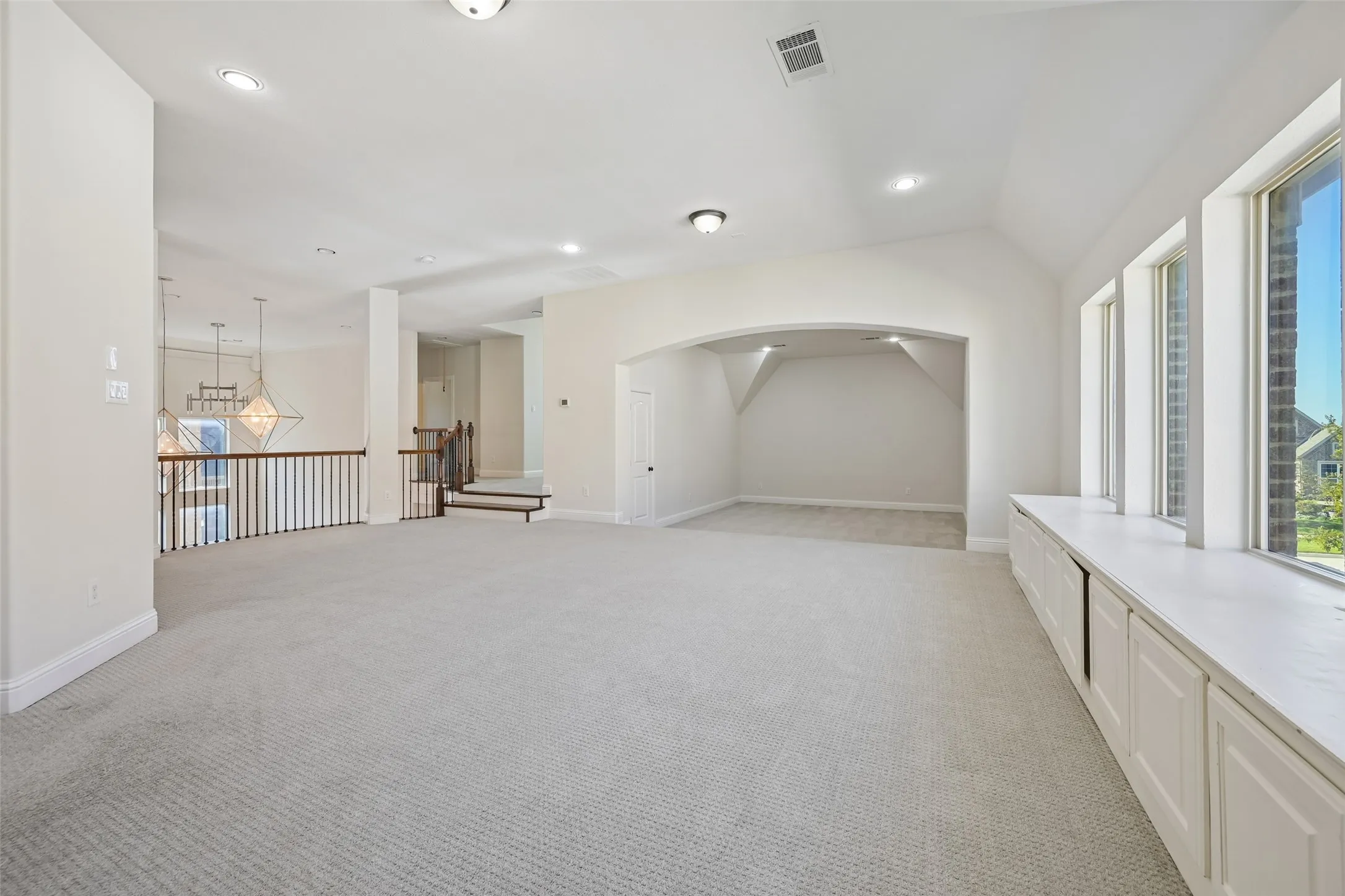 Single Family Residence For Sale in Denton County , 2156 Alcove Drive, Frisco, Texas 75034, 4 Bedroom, 4 Bathroom, 2 Garage spaces, 4,587 Sqft, built in 2016, mls#21396020, Real Estate Agent in Frisco, Homes For Sale in Denton county, Homes For Sale in Frisco, Realtor in Frisco Texas, Real Estate Brokerage Independent Realty Texas, Luminita Cordes Realtor