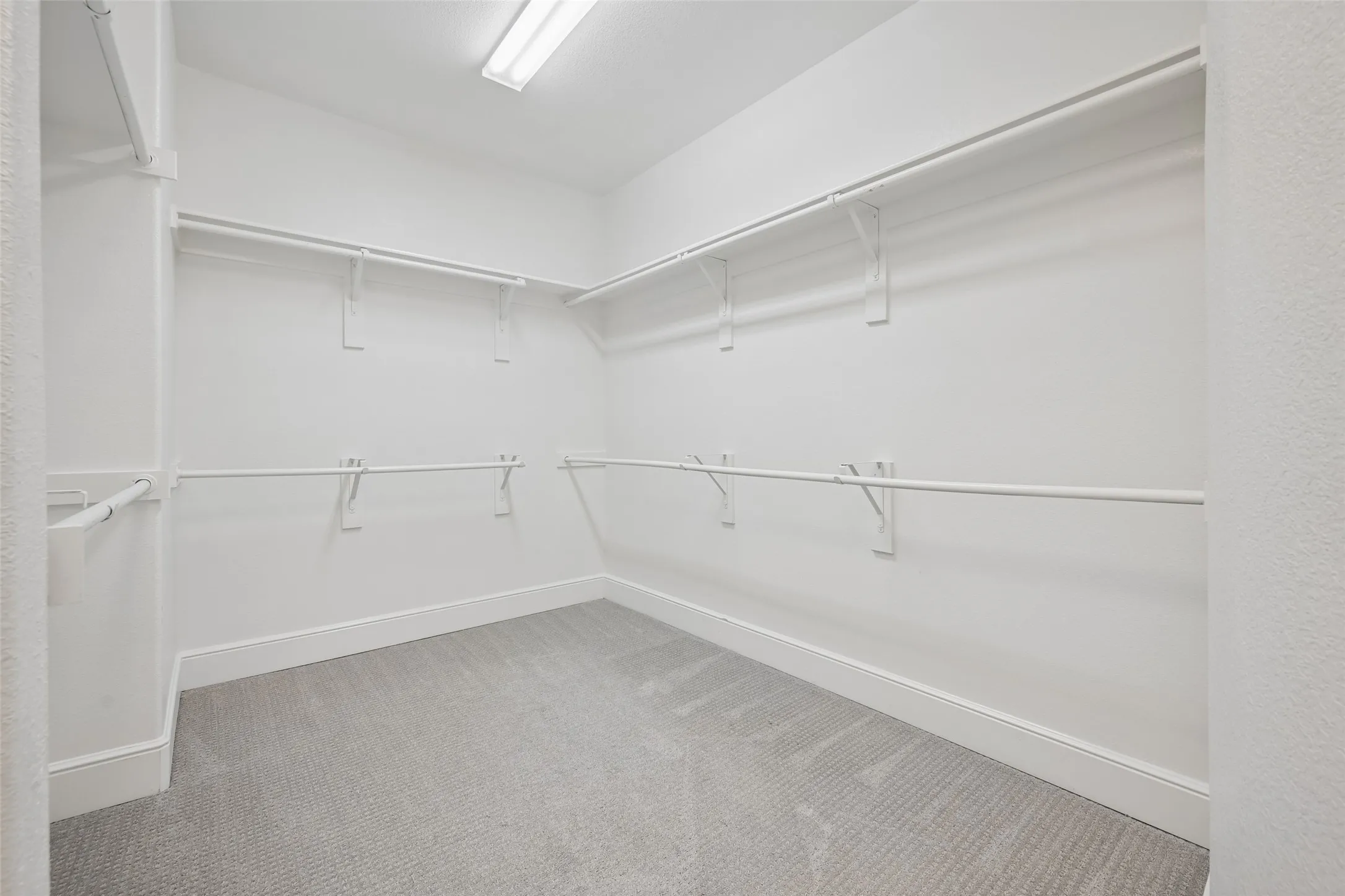 Single Family Residence For Sale in Denton County , 2156 Alcove Drive, Frisco, Texas 75034, 4 Bedroom, 4 Bathroom, 2 Garage spaces, 4,587 Sqft, built in 2016, mls#21396020, Real Estate Agent in Frisco, Homes For Sale in Denton county, Homes For Sale in Frisco, Realtor in Frisco Texas, Real Estate Brokerage Independent Realty Texas, Luminita Cordes Realtor
