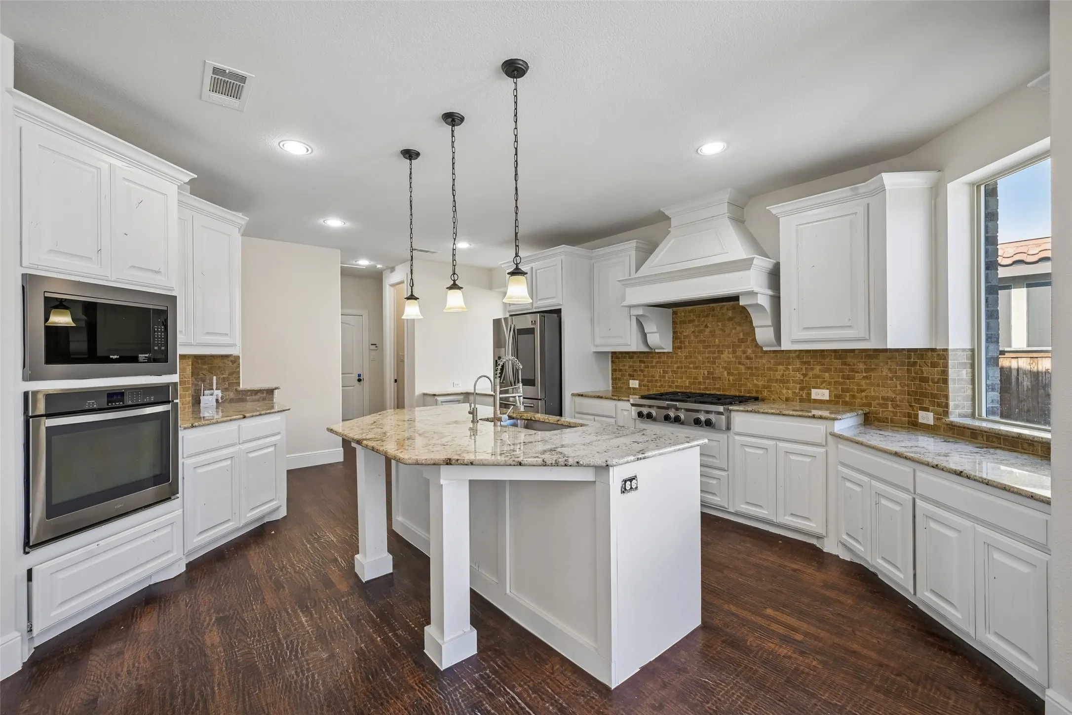 Single Family Residence For Sale in Denton County , 2156 Alcove Drive, Frisco, Texas 75034, 4 Bedroom, 4 Bathroom, 2 Garage spaces, 4,587 Sqft, built in 2016, mls#21396020, Real Estate Agent in Frisco, Homes For Sale in Denton county, Homes For Sale in Frisco, Realtor in Frisco Texas, Real Estate Brokerage Independent Realty Texas, Luminita Cordes Realtor