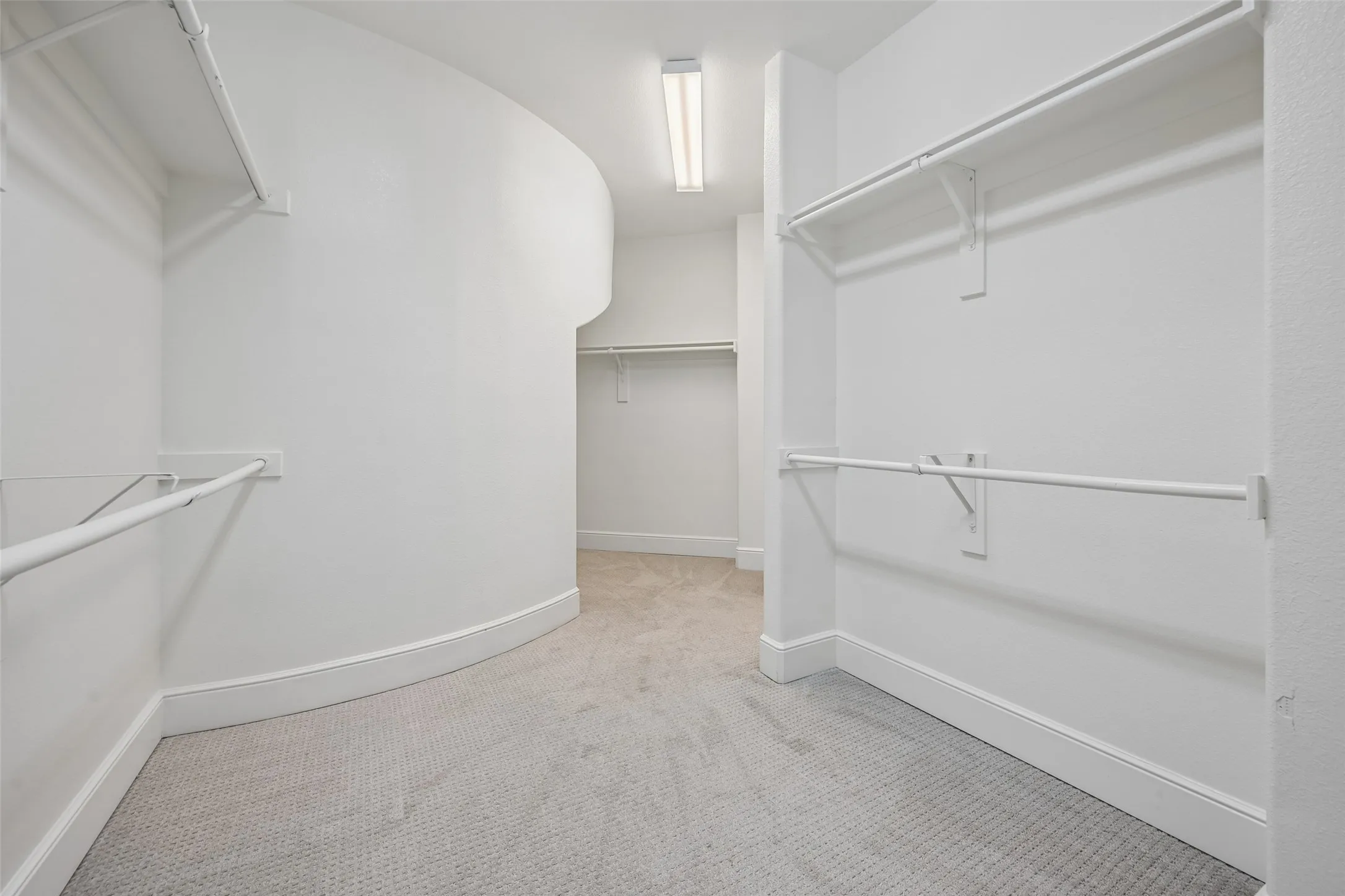 Single Family Residence For Sale in Denton County , 2156 Alcove Drive, Frisco, Texas 75034, 4 Bedroom, 4 Bathroom, 2 Garage spaces, 4,587 Sqft, built in 2016, mls#21396020, Real Estate Agent in Frisco, Homes For Sale in Denton county, Homes For Sale in Frisco, Realtor in Frisco Texas, Real Estate Brokerage Independent Realty Texas, Luminita Cordes Realtor