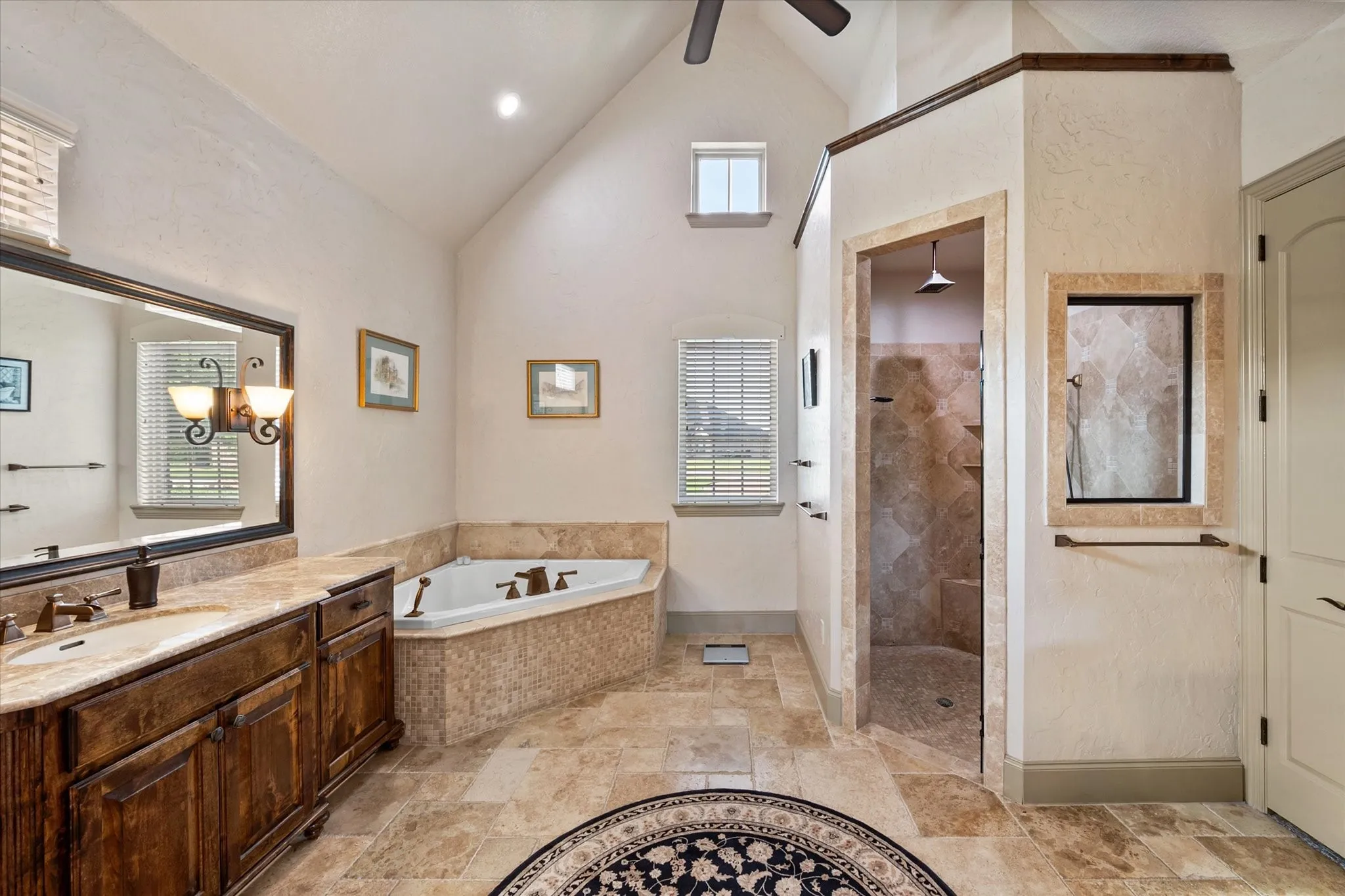 Single Family Residence For Sale in Wise County , 103 Oak Grove Lane, Boyd, Texas 76023, 6 Bedroom, 5 Bathroom, 4 Garage spaces, 5,513 Sqft, built in 2007, mls#21387246, Real Estate Agent in Boyd, Homes For Sale in Wise county, Homes For Sale in Boyd, Realtor in Boyd Texas, Real Estate Brokerage Independent Realty Texas, Luminita Cordes Realtor