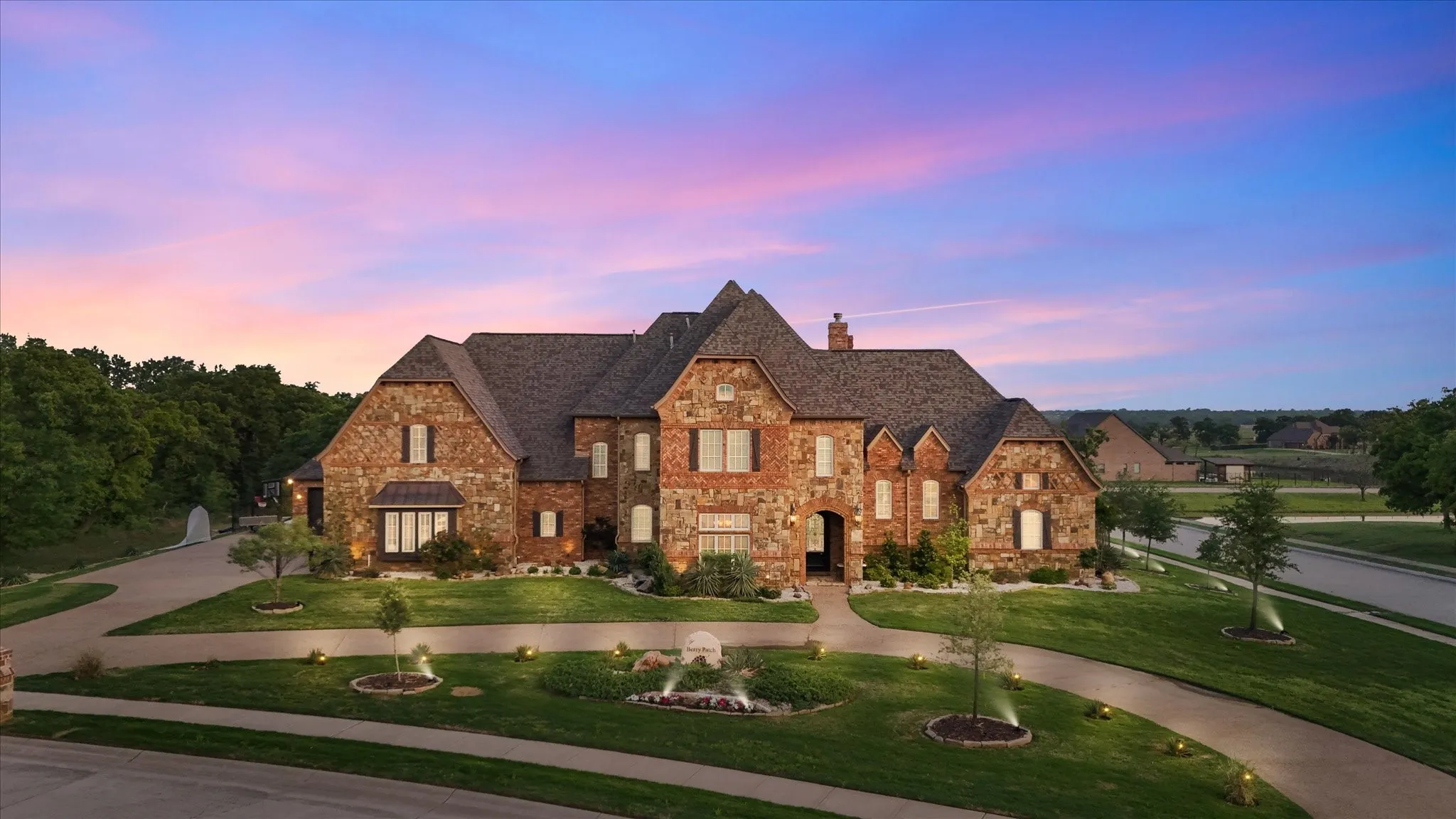 Single Family Residence For Sale in Wise County , 103 Oak Grove Lane, Boyd, Texas 76023, 6 Bedroom, 5 Bathroom, 4 Garage spaces, 5,513 Sqft, built in 2007, mls#21387246, Real Estate Agent in Boyd, Homes For Sale in Wise county, Homes For Sale in Boyd, Realtor in Boyd Texas, Real Estate Brokerage Independent Realty Texas, Luminita Cordes Realtor