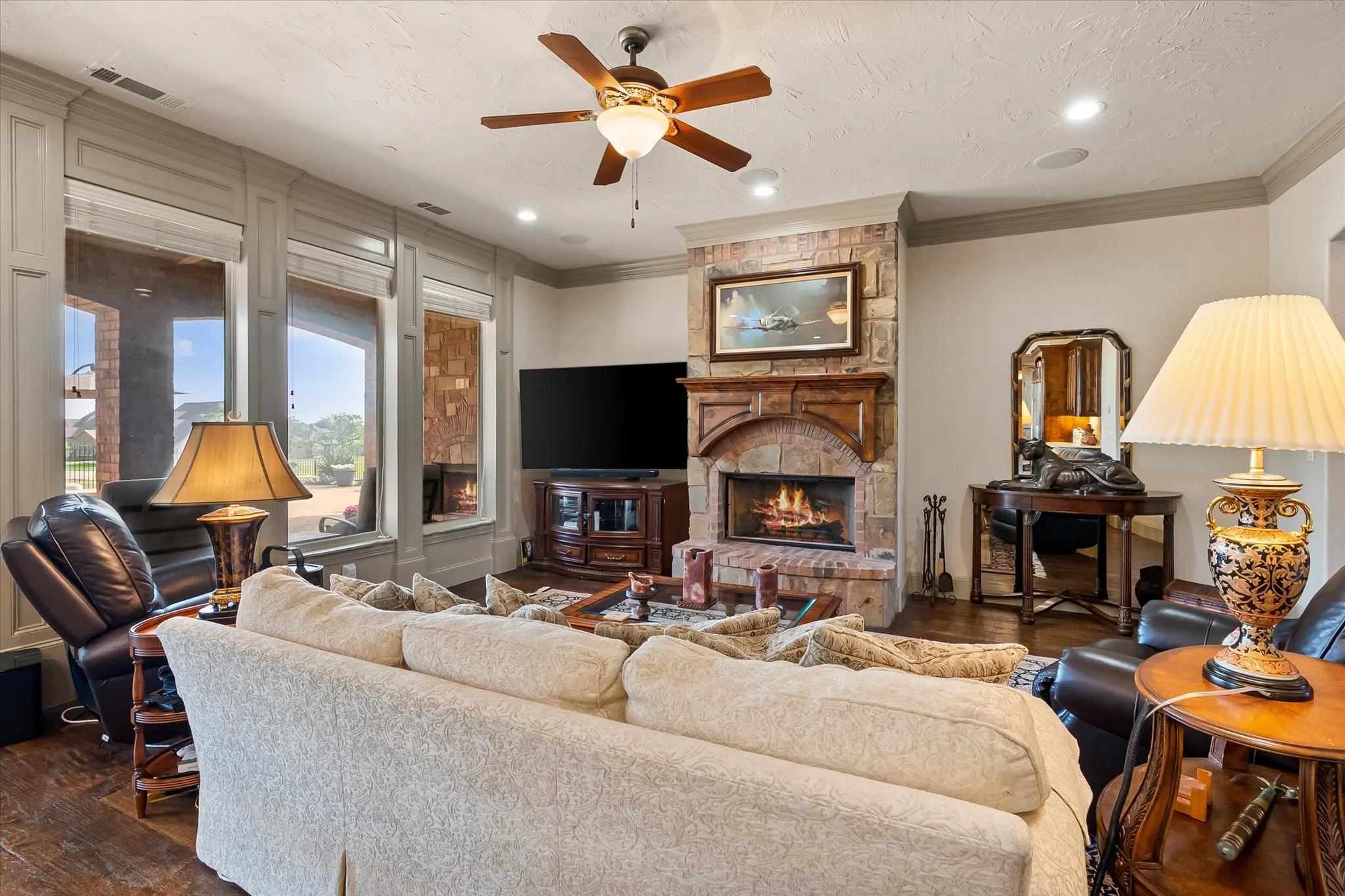 Single Family Residence For Sale in Wise County , 103 Oak Grove Lane, Boyd, Texas 76023, 6 Bedroom, 5 Bathroom, 4 Garage spaces, 5,513 Sqft, built in 2007, mls#21387246, Real Estate Agent in Boyd, Homes For Sale in Wise county, Homes For Sale in Boyd, Realtor in Boyd Texas, Real Estate Brokerage Independent Realty Texas, Luminita Cordes Realtor