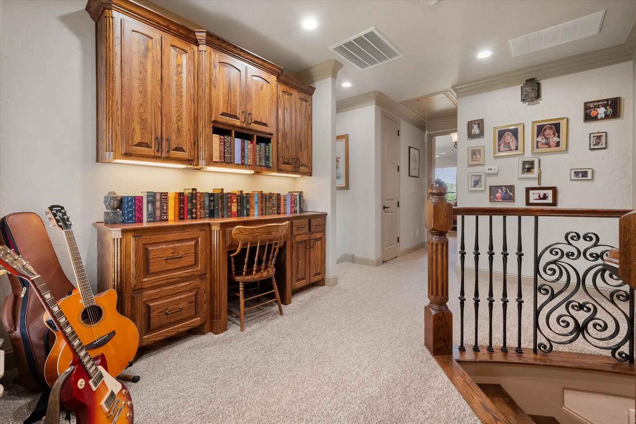 Single Family Residence For Sale in Wise County , 103 Oak Grove Lane, Boyd, Texas 76023, 6 Bedroom, 5 Bathroom, 4 Garage spaces, 5,513 Sqft, built in 2007, mls#21387246, Real Estate Agent in Boyd, Homes For Sale in Wise county, Homes For Sale in Boyd, Realtor in Boyd Texas, Real Estate Brokerage Independent Realty Texas, Luminita Cordes Realtor