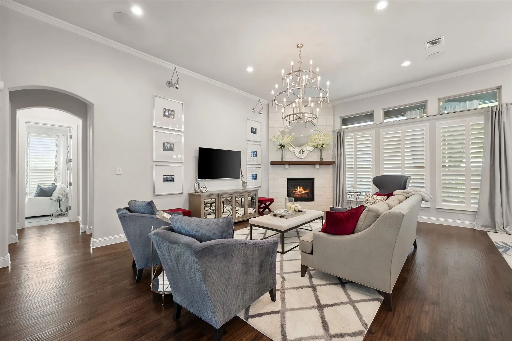 Single Family Residence For Sale in Tarrant County , 5604 Heron Drive W, Colleyville, Texas 76034, 3 Bedroom, 3 Bathroom, 2 Garage spaces, 2,738 Sqft, built in 2016, mls#21395432, Real Estate Agent in Colleyville, Homes For Sale in Tarrant county, Homes For Sale in Colleyville, Realtor in Colleyville Texas, Real Estate Brokerage Independent Realty Texas, Luminita Cordes Realtor