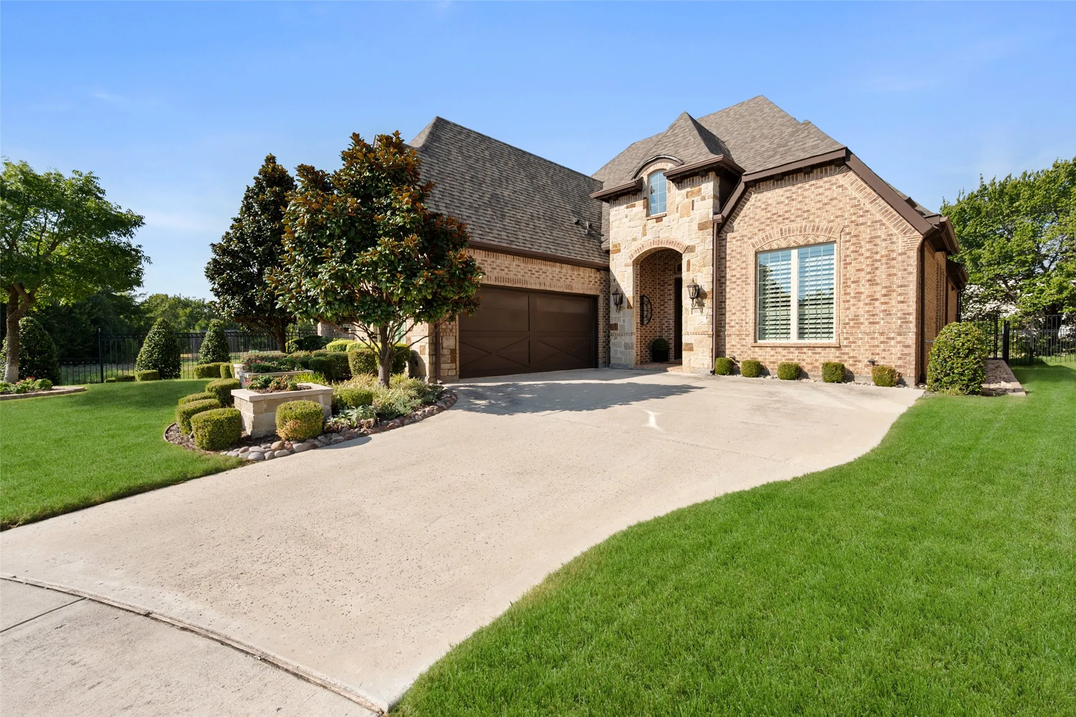 Single Family Residence For Sale in Tarrant County , 5604 Heron Drive W, Colleyville, Texas 76034, 3 Bedroom, 3 Bathroom, 2 Garage spaces, 2,738 Sqft, built in 2016, mls#21395432, Real Estate Agent in Colleyville, Homes For Sale in Tarrant county, Homes For Sale in Colleyville, Realtor in Colleyville Texas, Real Estate Brokerage Independent Realty Texas, Luminita Cordes Realtor