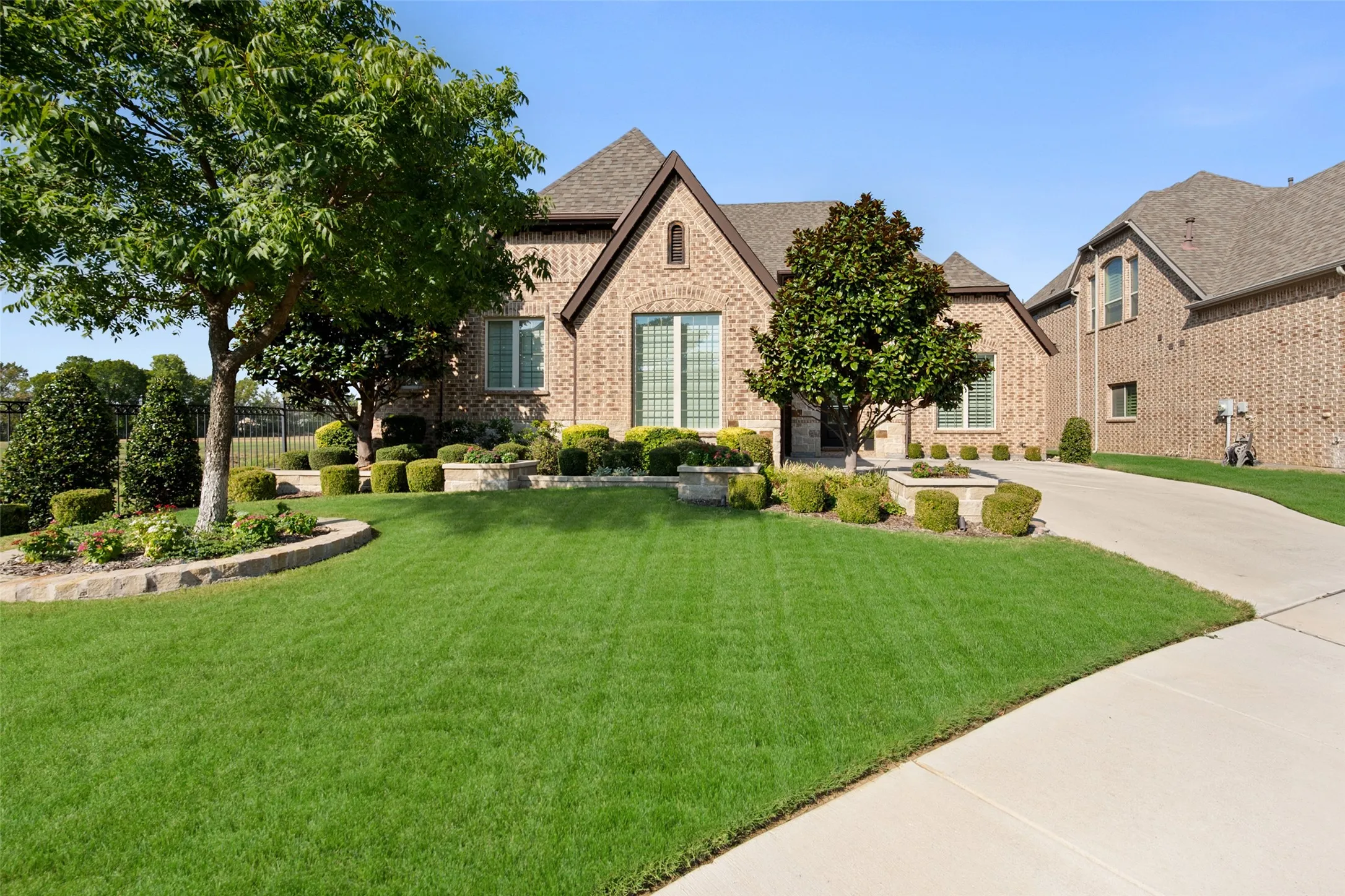 Single Family Residence For Sale in Tarrant County , 5604 Heron Drive W, Colleyville, Texas 76034, 3 Bedroom, 3 Bathroom, 2 Garage spaces, 2,738 Sqft, built in 2016, mls#21395432, Real Estate Agent in Colleyville, Homes For Sale in Tarrant county, Homes For Sale in Colleyville, Realtor in Colleyville Texas, Real Estate Brokerage Independent Realty Texas, Luminita Cordes Realtor