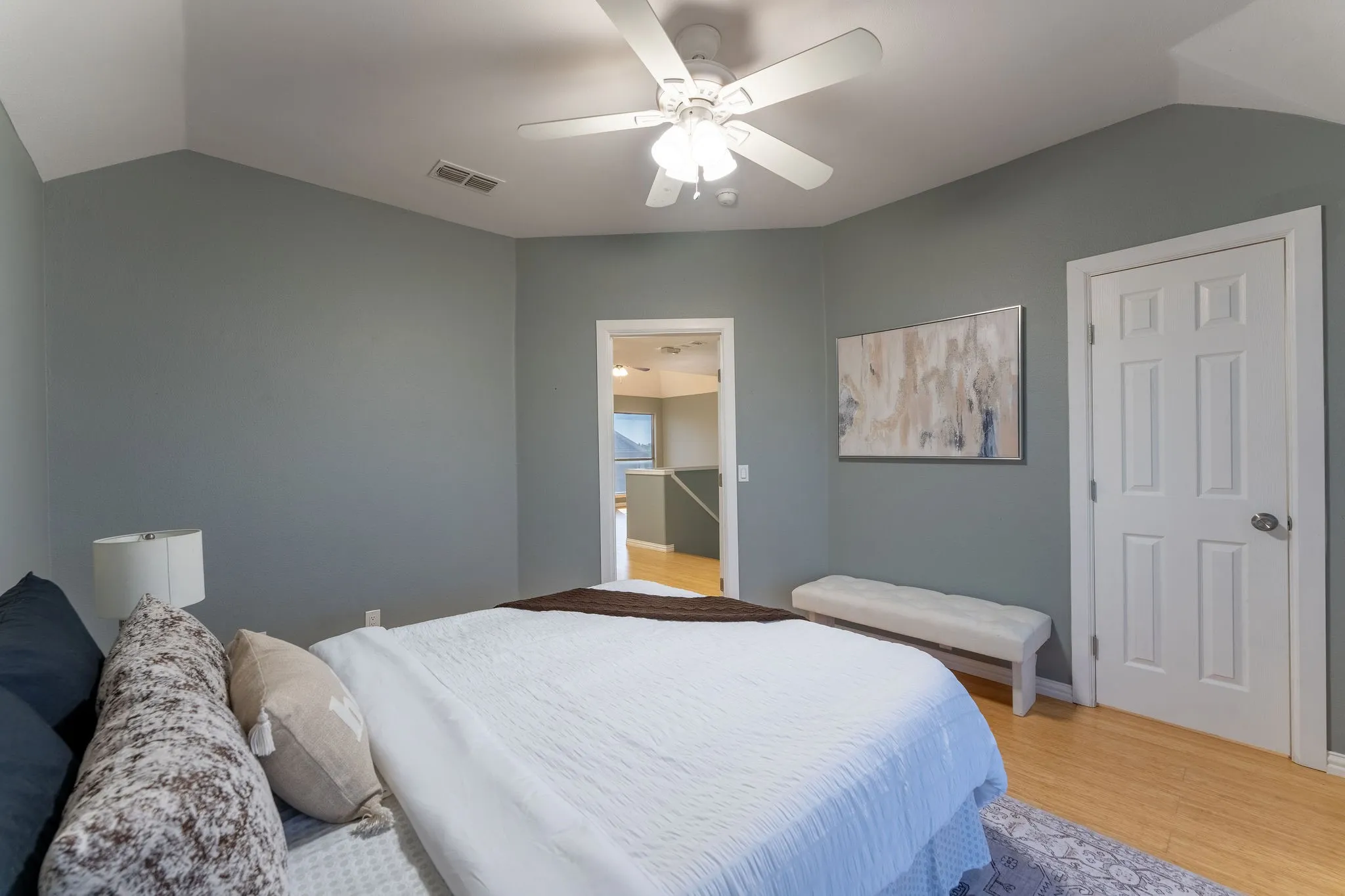 Single Family Residence For Sale in Tarrant County , 7874 Parkmount Court, Fort Worth, Texas 76137, 3 Bedroom, 3 Bathroom, 2 Garage spaces, 2,235 Sqft, built in 1999, mls#21396032, Real Estate Agent in Fort Worth, Homes For Sale in Tarrant county, Homes For Sale in Fort Worth, Realtor in Fort Worth Texas, Real Estate Brokerage Independent Realty Texas, Luminita Cordes Realtor