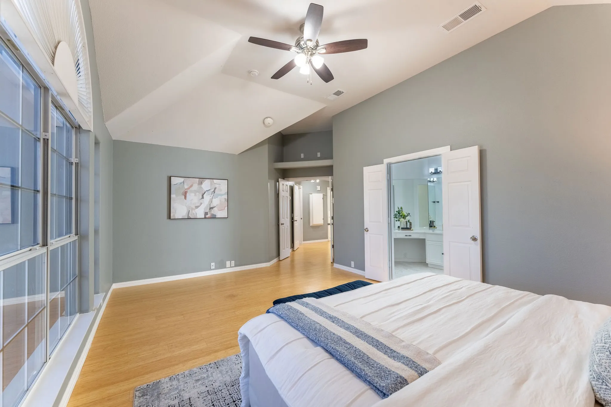 Single Family Residence For Sale in Tarrant County , 7874 Parkmount Court, Fort Worth, Texas 76137, 3 Bedroom, 3 Bathroom, 2 Garage spaces, 2,235 Sqft, built in 1999, mls#21396032, Real Estate Agent in Fort Worth, Homes For Sale in Tarrant county, Homes For Sale in Fort Worth, Realtor in Fort Worth Texas, Real Estate Brokerage Independent Realty Texas, Luminita Cordes Realtor