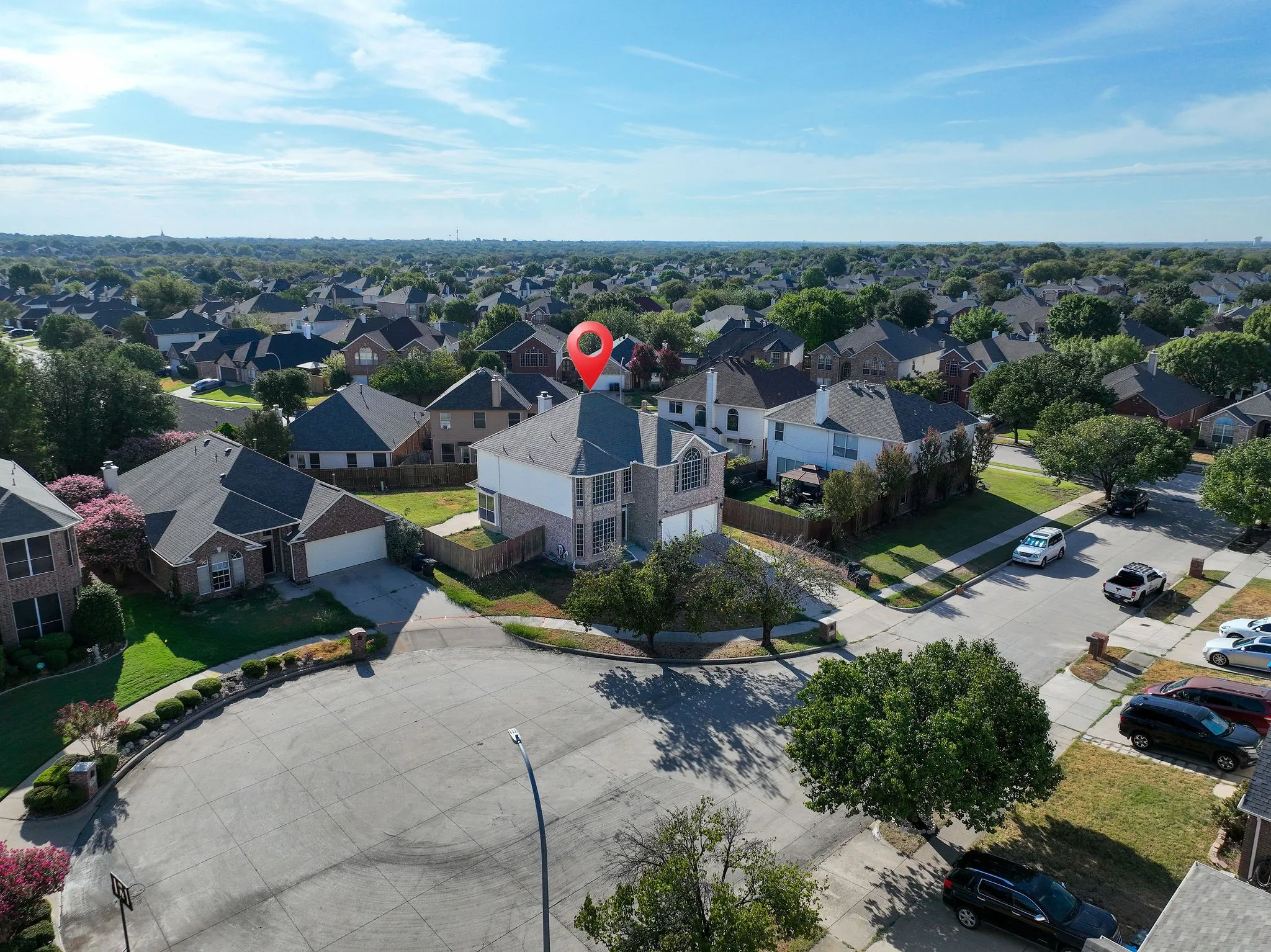 Single Family Residence For Sale in Tarrant County , 7874 Parkmount Court, Fort Worth, Texas 76137, 3 Bedroom, 3 Bathroom, 2 Garage spaces, 2,235 Sqft, built in 1999, mls#21396032, Real Estate Agent in Fort Worth, Homes For Sale in Tarrant county, Homes For Sale in Fort Worth, Realtor in Fort Worth Texas, Real Estate Brokerage Independent Realty Texas, Luminita Cordes Realtor