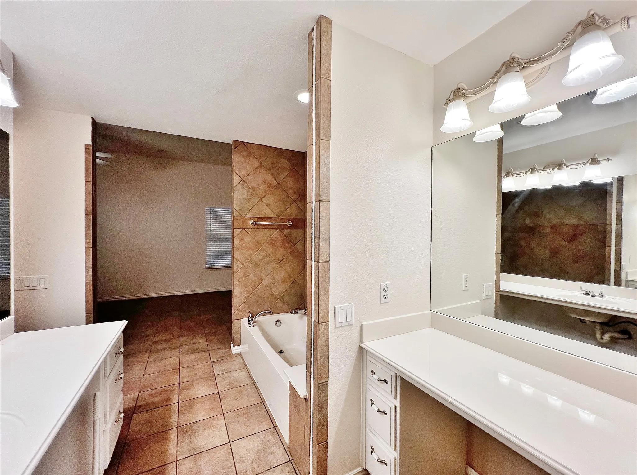 Duplex For Rent in Tarrant County , 5131 Trail Dust Lane, Arlington, Texas 76017, 2 Bedroom, 2 Bathroom, 2 Garage spaces, 1,144 Sqft, built in 2001, mls#21396034, Real Estate Agent in Arlington, Homes For Rent in Tarrant county, Homes For Rent in Arlington, Realtor in Arlington Texas, Real Estate Brokerage Independent Realty Texas, Luminita Cordes Realtor